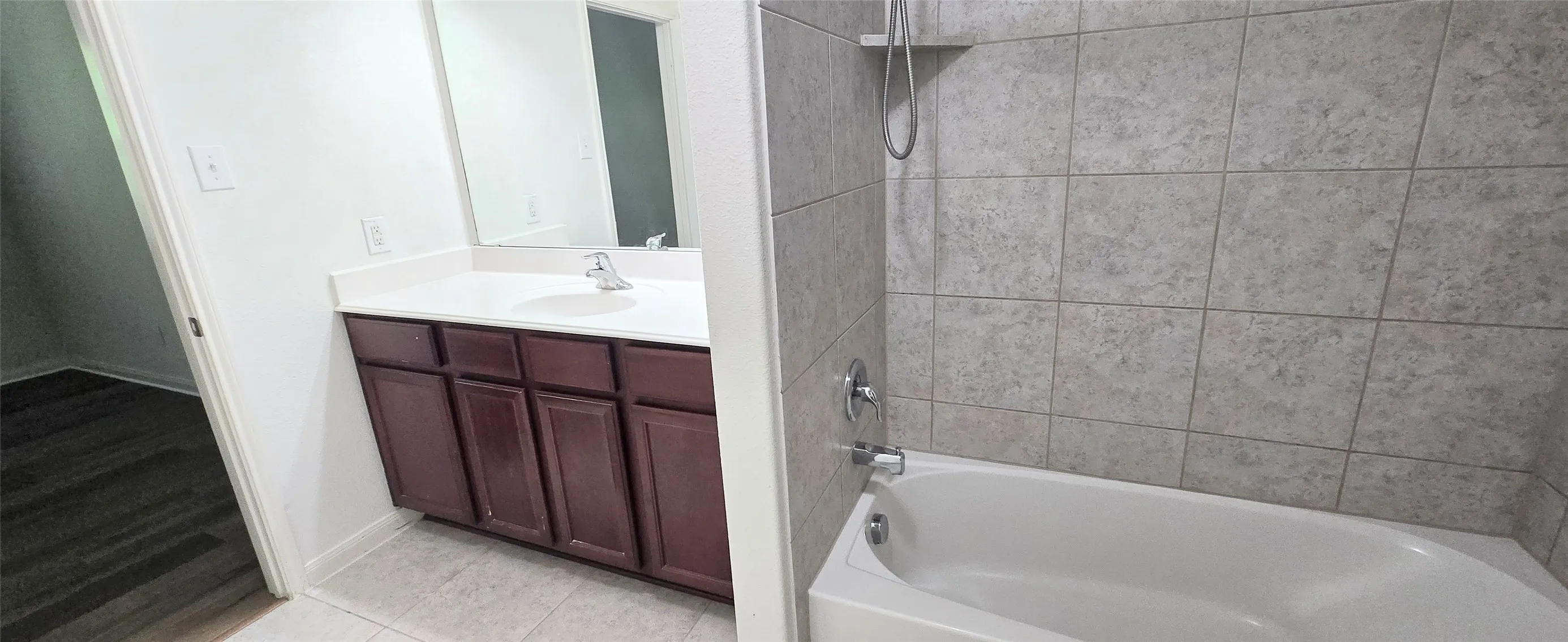 Single Family Residence For Rent in Collin County , 1825 Mesquite Lane, Anna, Texas 75409, 3 Bedroom, 2 Bathroom, 2 Garage spaces, 1,364 Sqft, built in 2015, mls#21356182, Real Estate Agent in Anna, Homes For Rent in Collin county, Homes For Rent in Anna, Realtor in Anna Texas, Real Estate Brokerage Independent Realty Texas, Luminita Cordes Realtor