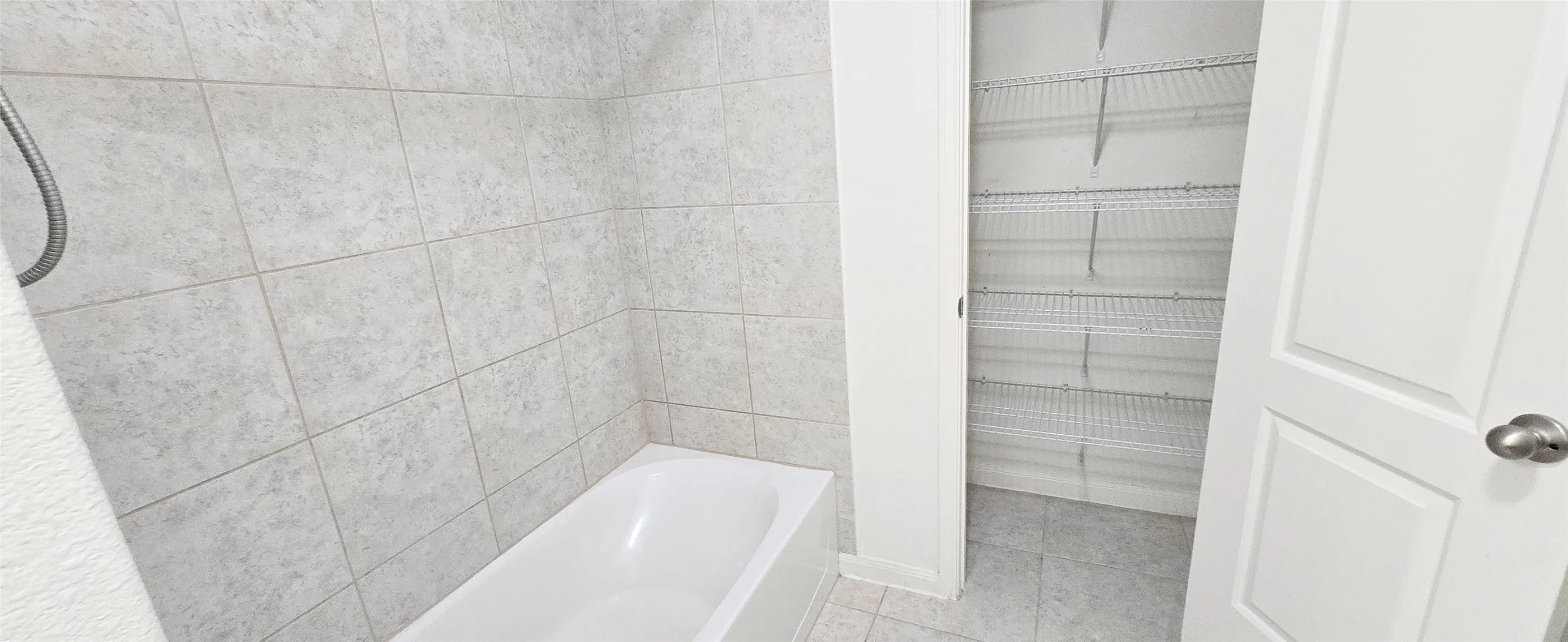 Single Family Residence For Rent in Collin County , 1825 Mesquite Lane, Anna, Texas 75409, 3 Bedroom, 2 Bathroom, 2 Garage spaces, 1,364 Sqft, built in 2015, mls#21356182, Real Estate Agent in Anna, Homes For Rent in Collin county, Homes For Rent in Anna, Realtor in Anna Texas, Real Estate Brokerage Independent Realty Texas, Luminita Cordes Realtor