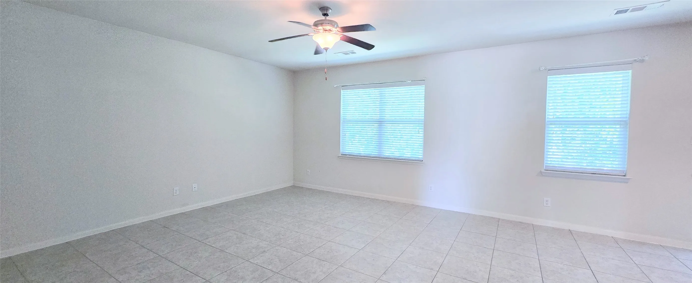 Single Family Residence For Rent in Collin County , 1825 Mesquite Lane, Anna, Texas 75409, 3 Bedroom, 2 Bathroom, 2 Garage spaces, 1,364 Sqft, built in 2015, mls#21356182, Real Estate Agent in Anna, Homes For Rent in Collin county, Homes For Rent in Anna, Realtor in Anna Texas, Real Estate Brokerage Independent Realty Texas, Luminita Cordes Realtor
