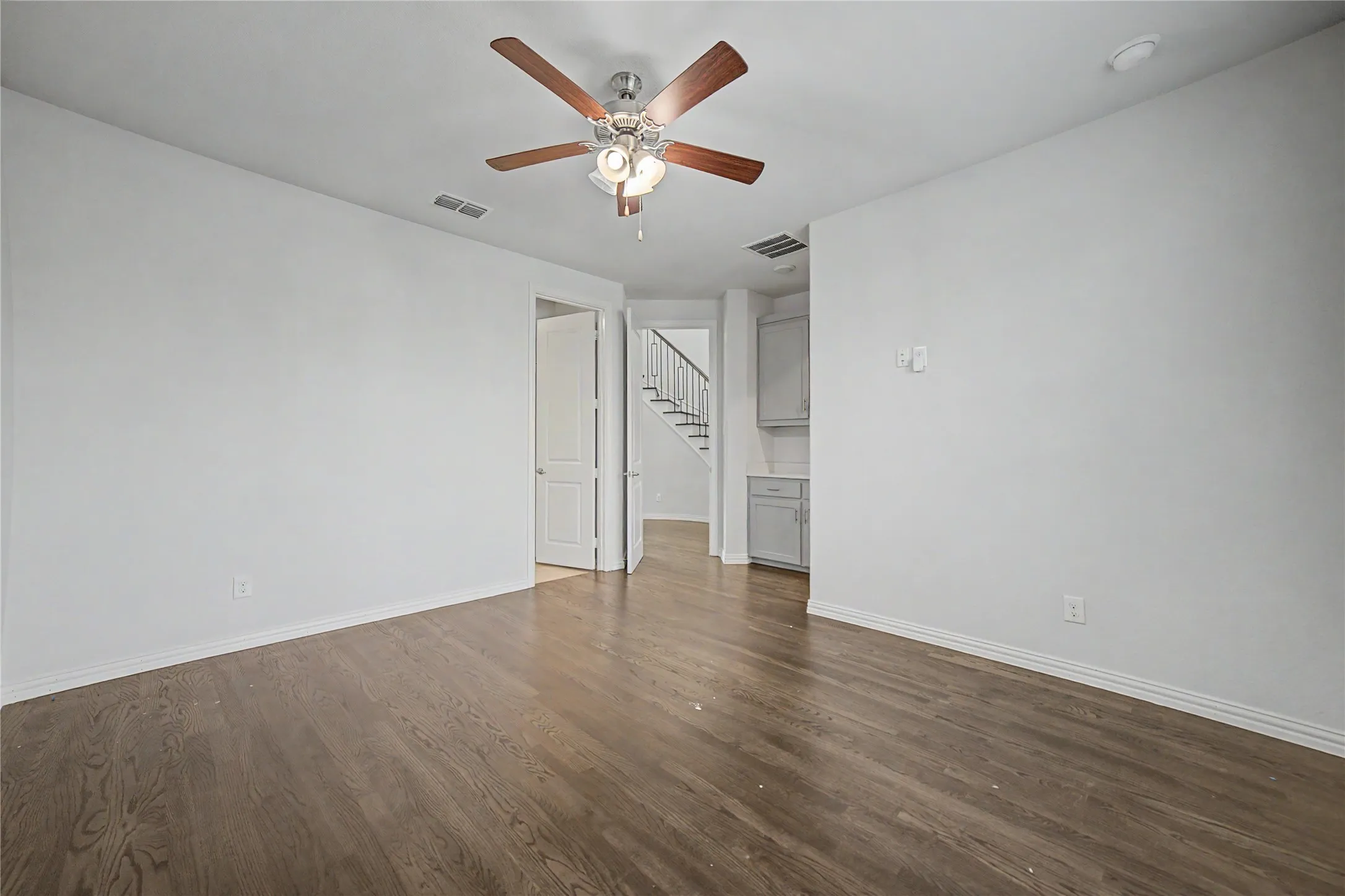 Single Family Residence For Rent in Denton County , 6862 Mistley Park, Frisco, Texas 75034, 4 Bedroom, 4 Bathroom, 2 Garage spaces, 3,135 Sqft, built in 2020, mls#21355362, Real Estate Agent in Frisco, Homes For Rent in Denton county, Homes For Rent in Frisco, Realtor in Frisco Texas, Real Estate Brokerage Independent Realty Texas, Luminita Cordes Realtor