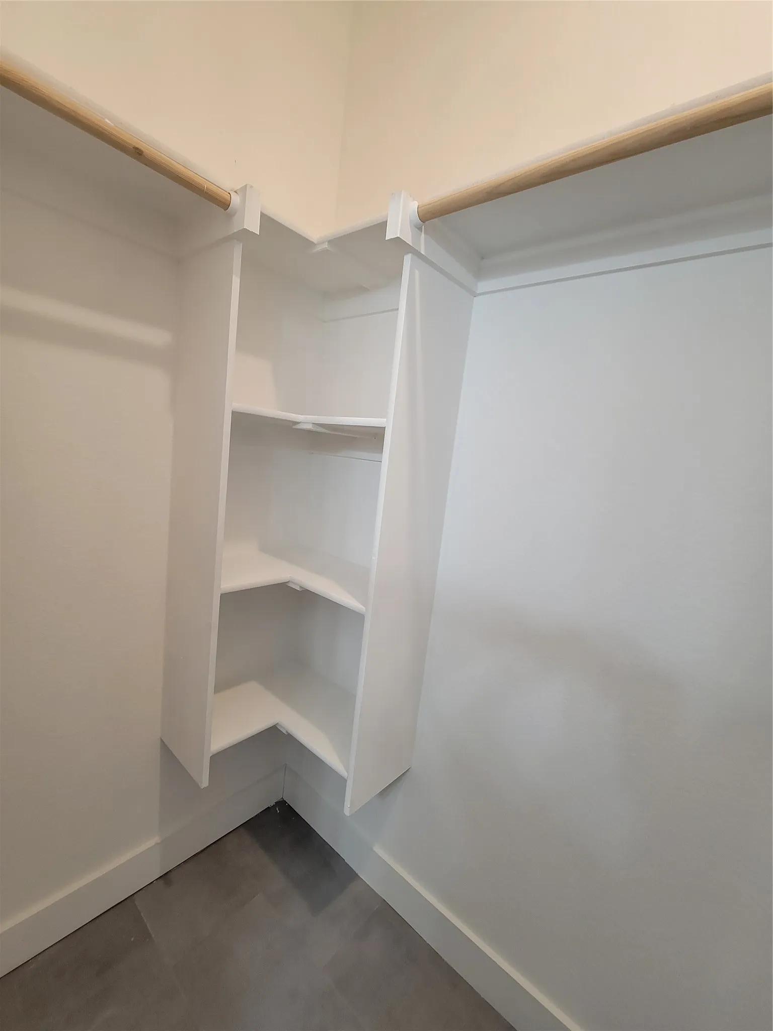 Single Family Residence For Rent in Dallas County , 3336 Noor Street, Dallas, Texas 75233, 4 Bedroom, 2 Bathroom, 2 Garage spaces, 1,490 Sqft, built in 2022, Price $2,400, mls#21356195, Real Estate Agent in Dallas, Homes For Rent in Dallas county, Homes For Rent in Dallas, Realtor in Dallas Texas, Real Estate Brokerage Independent Realty Texas, Luminita Cordes Realtor