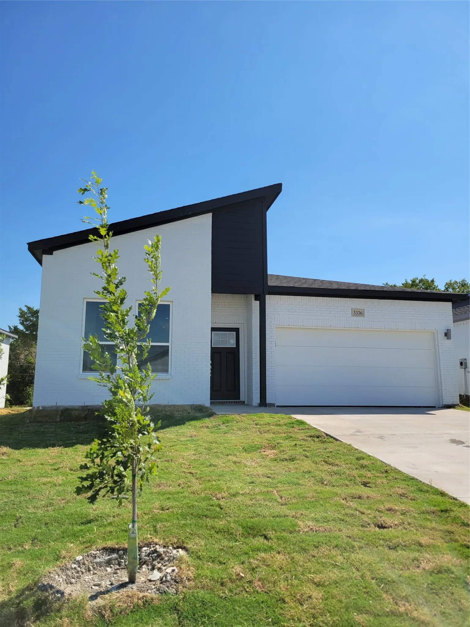 Single Family Residence For Rent in Dallas County , 3336 Noor Street, Dallas, Texas 75233, 4 Bedroom, 2 Bathroom, 2 Garage spaces, 1,490 Sqft, built in 2022, Price $2,400, mls#21356195, Real Estate Agent in Dallas, Homes For Rent in Dallas county, Homes For Rent in Dallas, Realtor in Dallas Texas, Real Estate Brokerage Independent Realty Texas, Luminita Cordes Realtor