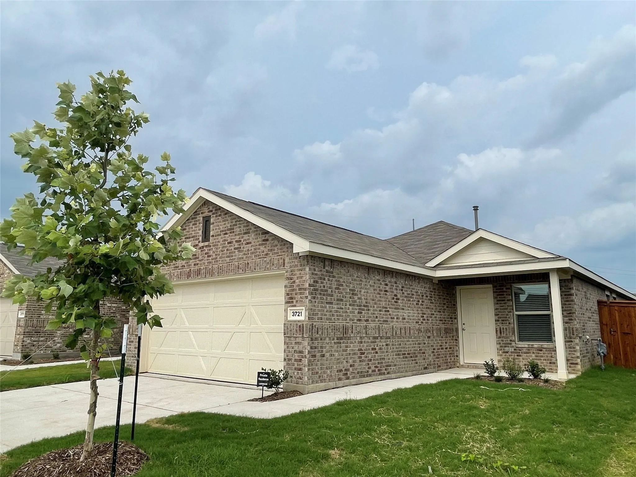 Single Family Residence For Rent in Denton County , 3721 Harper Street, Little Elm, Texas 75068, 3 Bedroom, 2 Bathroom, 2 Garage spaces, 1,325 Sqft, built in 2023, mls#21356197, Real Estate Agent in Little Elm, Homes For Rent in Denton county, Homes For Rent in Little Elm, Realtor in Little Elm Texas, Real Estate Brokerage Independent Realty Texas, Luminita Cordes Realtor