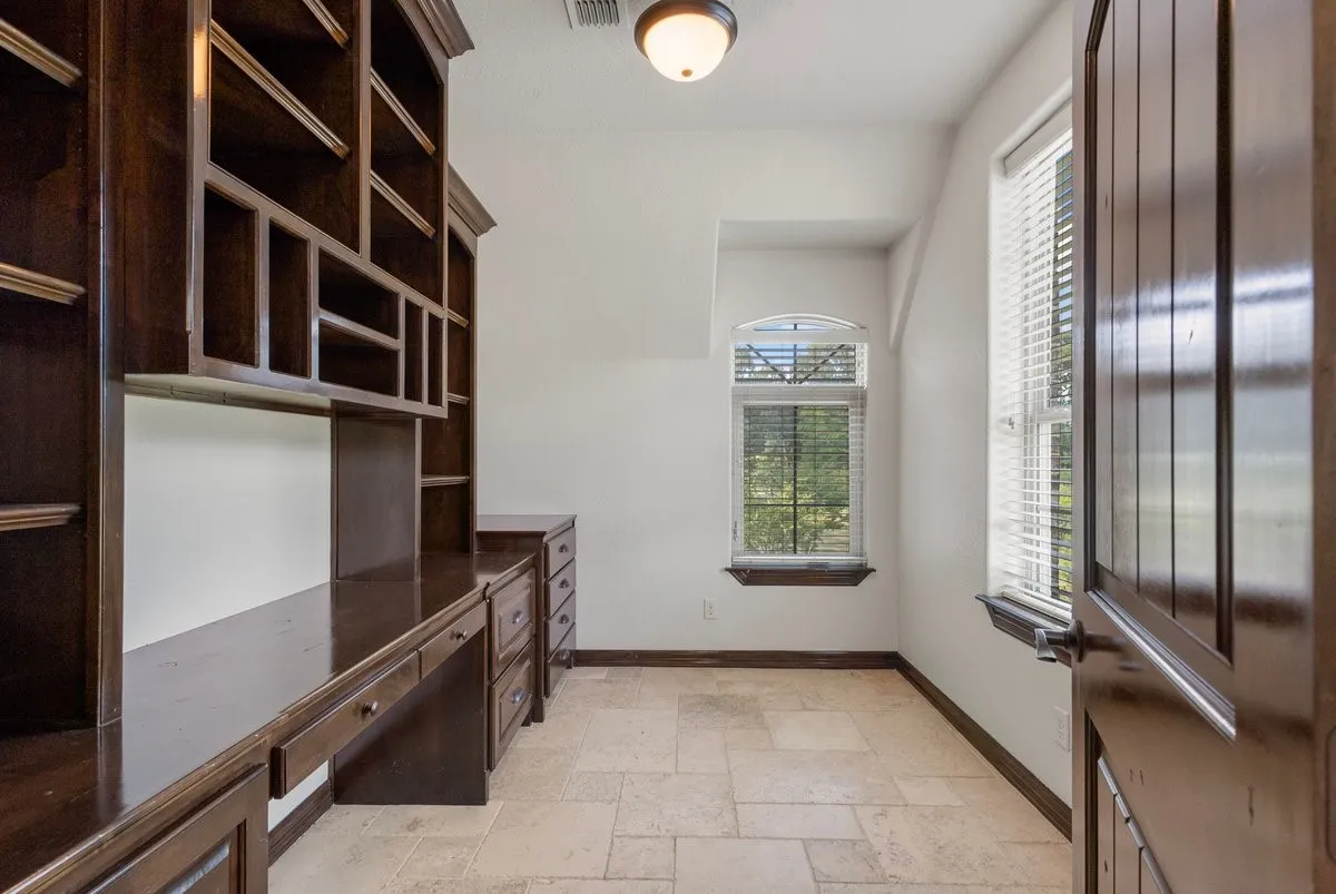 Single Family Residence For Sale in Smith County , 7820 Molina Drive, Tyler, Texas 75704, 6 Bedroom, 6 Bathroom, 3 Garage spaces, 4,008 Sqft, built in 2014, mls#21356180, Real Estate Agent in Tyler, Homes For Sale in Smith county, Homes For Sale in Tyler, Realtor in Tyler Texas, Real Estate Brokerage Independent Realty Texas, Luminita Cordes Realtor