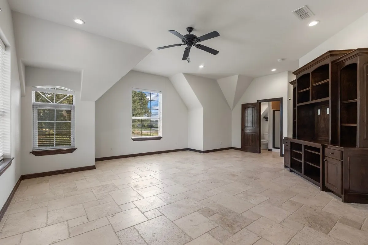 Single Family Residence For Sale in Smith County , 7820 Molina Drive, Tyler, Texas 75704, 6 Bedroom, 6 Bathroom, 3 Garage spaces, 4,008 Sqft, built in 2014, mls#21356180, Real Estate Agent in Tyler, Homes For Sale in Smith county, Homes For Sale in Tyler, Realtor in Tyler Texas, Real Estate Brokerage Independent Realty Texas, Luminita Cordes Realtor