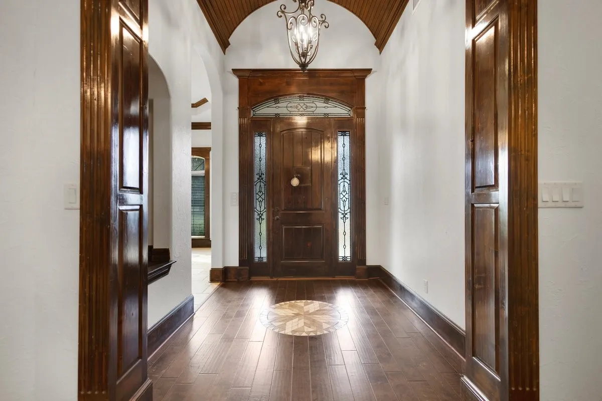 Single Family Residence For Sale in Smith County , 7820 Molina Drive, Tyler, Texas 75704, 6 Bedroom, 6 Bathroom, 3 Garage spaces, 4,008 Sqft, built in 2014, mls#21356180, Real Estate Agent in Tyler, Homes For Sale in Smith county, Homes For Sale in Tyler, Realtor in Tyler Texas, Real Estate Brokerage Independent Realty Texas, Luminita Cordes Realtor