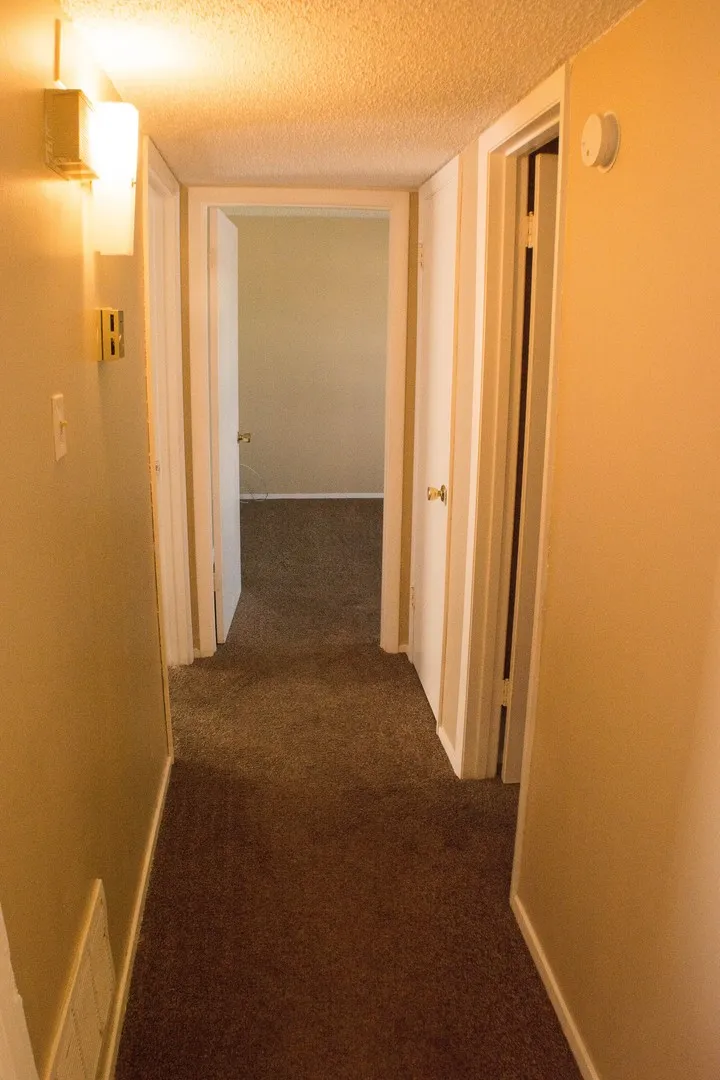 Apartment For Rent in Taylor County , 2800 Sayles Boulevard 15 B, Abilene, Texas 79605, 3 Bedroom, 2 Bathroom, Garage spaces, 1,500 Sqft, built in 1966, mls#21356224, Real Estate Agent in Abilene, Homes For Rent in Taylor county, Homes For Rent in Abilene, Realtor in Abilene Texas, Real Estate Brokerage Independent Realty Texas, Luminita Cordes Realtor