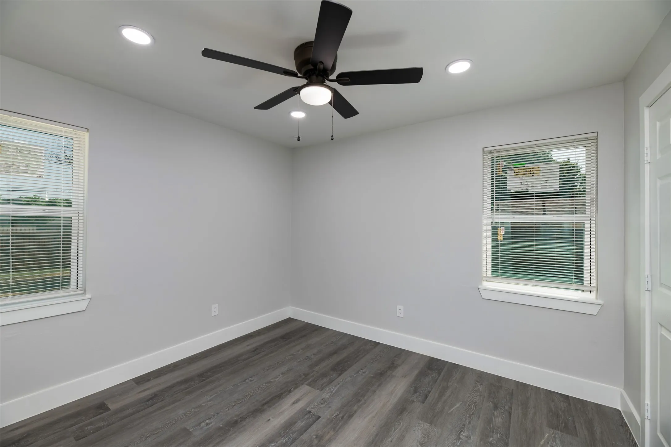 Single Family Residence For Sale in Dallas County , 1409 W Bruton Road, Mesquite, Texas 75149, 3 Bedroom, 2 Bathroom, Garage spaces, 1,361 Sqft, built in 1960, mls#21353981, Real Estate Agent in Mesquite, Homes For Sale in Dallas county, Homes For Sale in Mesquite, Realtor in Mesquite Texas, Real Estate Brokerage Independent Realty Texas, Luminita Cordes Realtor
