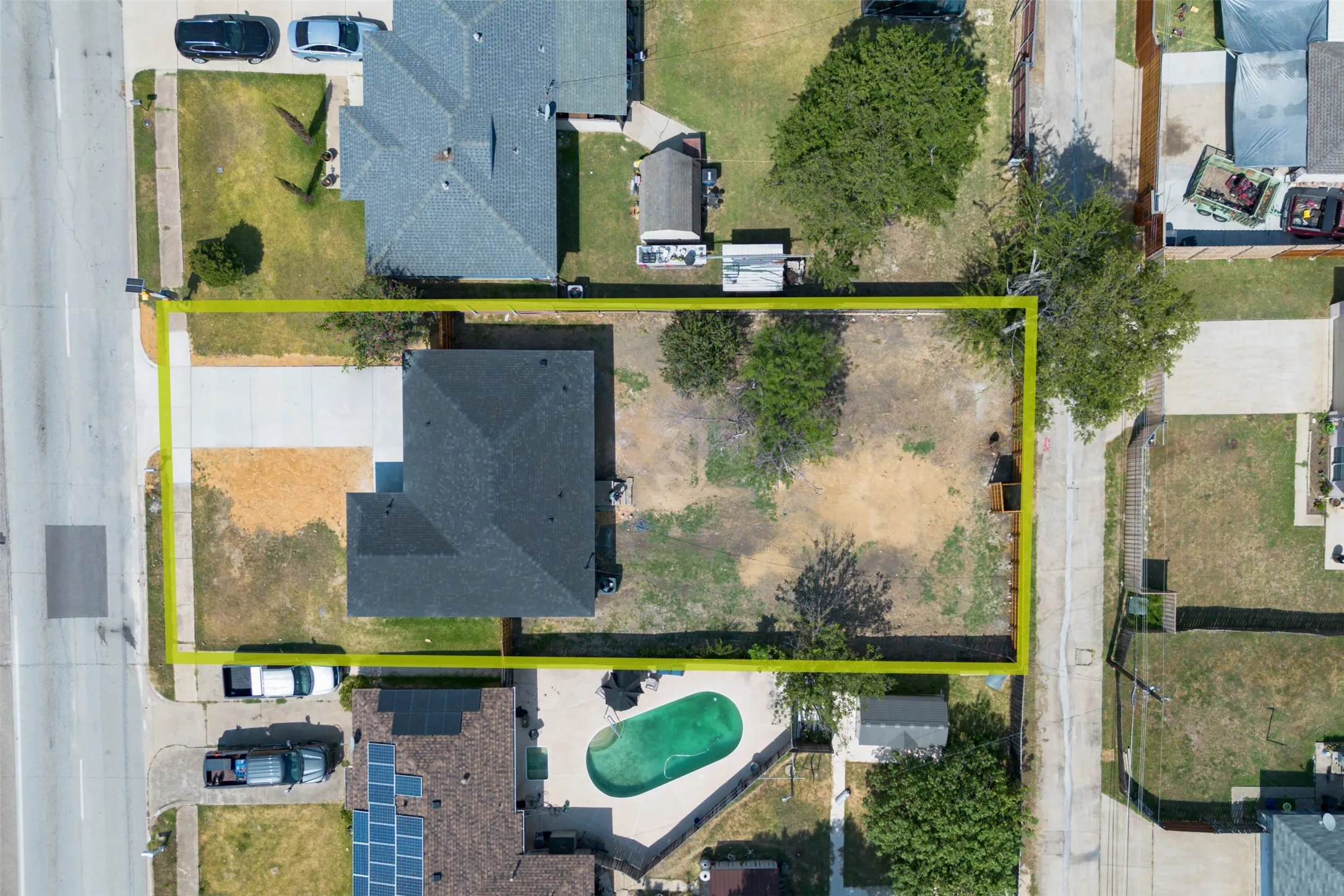 Single Family Residence For Sale in Dallas County , 1409 W Bruton Road, Mesquite, Texas 75149, 3 Bedroom, 2 Bathroom, Garage spaces, 1,361 Sqft, built in 1960, mls#21353981, Real Estate Agent in Mesquite, Homes For Sale in Dallas county, Homes For Sale in Mesquite, Realtor in Mesquite Texas, Real Estate Brokerage Independent Realty Texas, Luminita Cordes Realtor