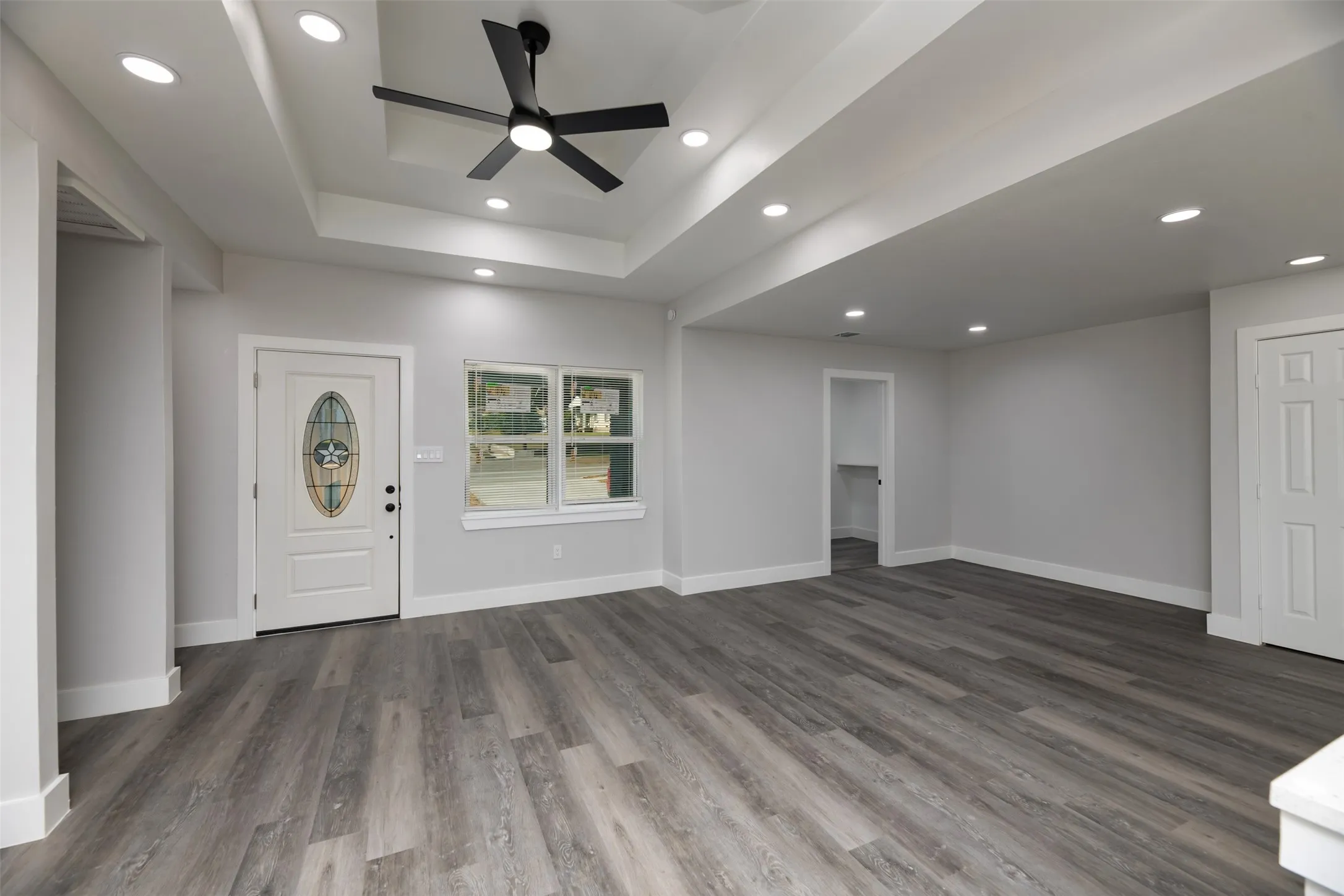 Single Family Residence For Sale in Dallas County , 1409 W Bruton Road, Mesquite, Texas 75149, 3 Bedroom, 2 Bathroom, Garage spaces, 1,361 Sqft, built in 1960, mls#21353981, Real Estate Agent in Mesquite, Homes For Sale in Dallas county, Homes For Sale in Mesquite, Realtor in Mesquite Texas, Real Estate Brokerage Independent Realty Texas, Luminita Cordes Realtor