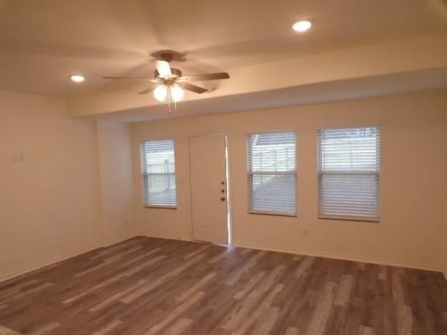 Townhouse For Rent in Fannin County , 709 S 5th Street 1, Bonham, Texas 75418, 3 Bedroom, 3 Bathroom, 1 Garage spaces, 1,303 Sqft, built in 2023, mls#21356236, Real Estate Agent in Bonham, Homes For Rent in Fannin county, Homes For Rent in Bonham, Realtor in Bonham Texas, Real Estate Brokerage Independent Realty Texas, Luminita Cordes Realtor