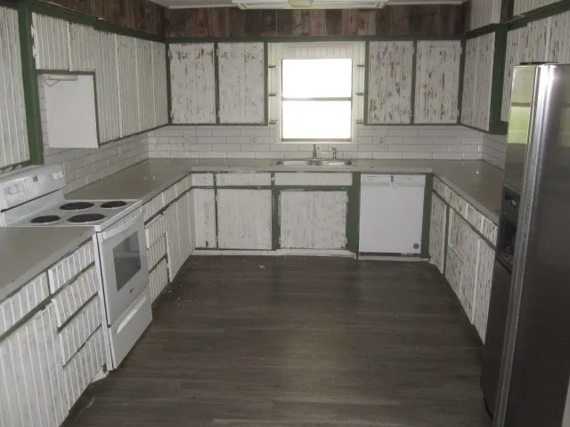 Single Family Residence For Sale in Grayson County , 58 Riner Road, Pottsboro, Texas 75076, 3 Bedroom, 2 Bathroom, 2 Garage spaces, 2,019 Sqft, built in 1962, mls#21356238, Real Estate Agent in Pottsboro, Homes For Sale in Grayson county, Homes For Sale in Pottsboro, Realtor in Pottsboro Texas, Real Estate Brokerage Independent Realty Texas, Luminita Cordes Realtor