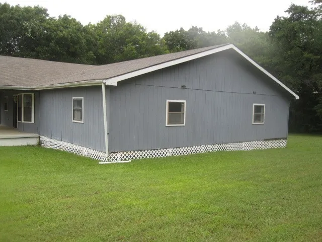 Single Family Residence For Sale in Grayson County , 58 Riner Road, Pottsboro, Texas 75076, 3 Bedroom, 2 Bathroom, 2 Garage spaces, 2,019 Sqft, built in 1962, mls#21356238, Real Estate Agent in Pottsboro, Homes For Sale in Grayson county, Homes For Sale in Pottsboro, Realtor in Pottsboro Texas, Real Estate Brokerage Independent Realty Texas, Luminita Cordes Realtor
