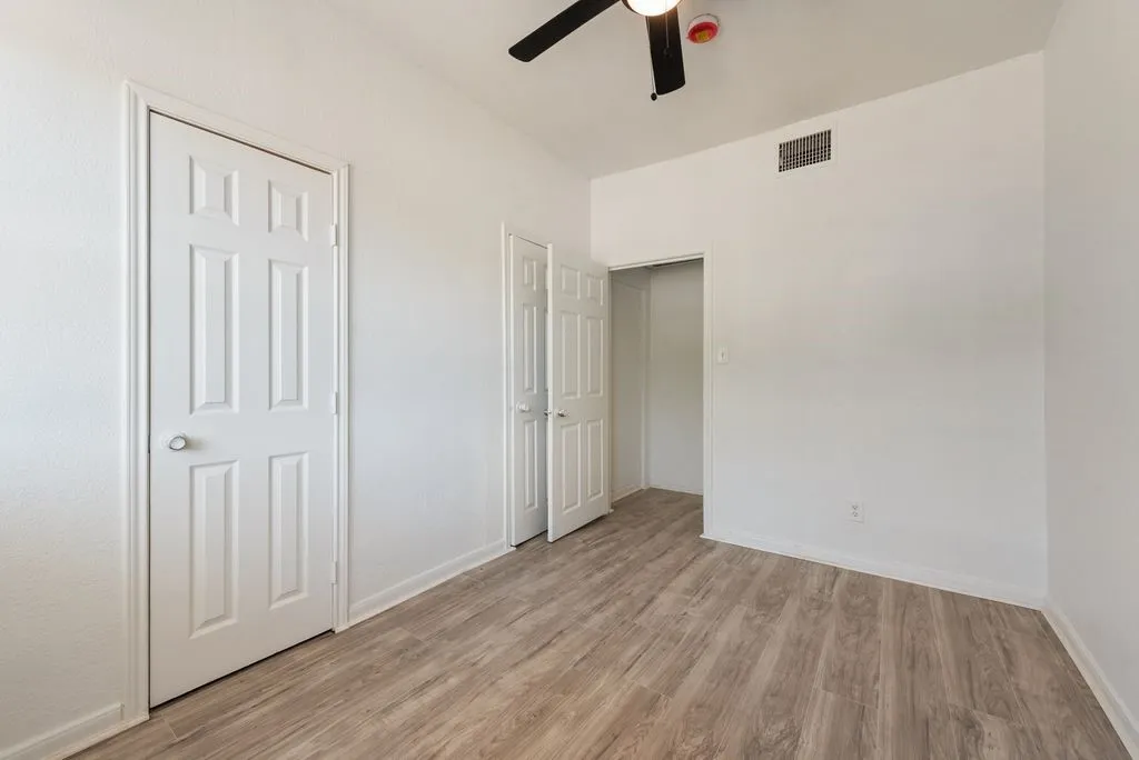 Quadruplex For Sale in Dallas County , 5004 E Side Avenue, Dallas, Texas 75214, 0, 0, Garage spaces, 0 Sqft, built in 1930, mls#21356233, Real Estate Agent in Dallas, Homes For Sale in Dallas county, Homes For Sale in Dallas, Realtor in Dallas Texas, Real Estate Brokerage Independent Realty Texas, Luminita Cordes Realtor