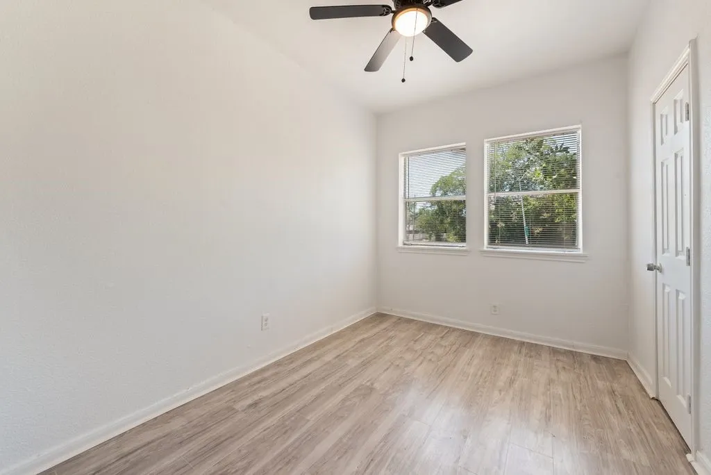 Quadruplex For Sale in Dallas County , 5004 E Side Avenue, Dallas, Texas 75214, 0, 0, Garage spaces, 0 Sqft, built in 1930, mls#21356233, Real Estate Agent in Dallas, Homes For Sale in Dallas county, Homes For Sale in Dallas, Realtor in Dallas Texas, Real Estate Brokerage Independent Realty Texas, Luminita Cordes Realtor
