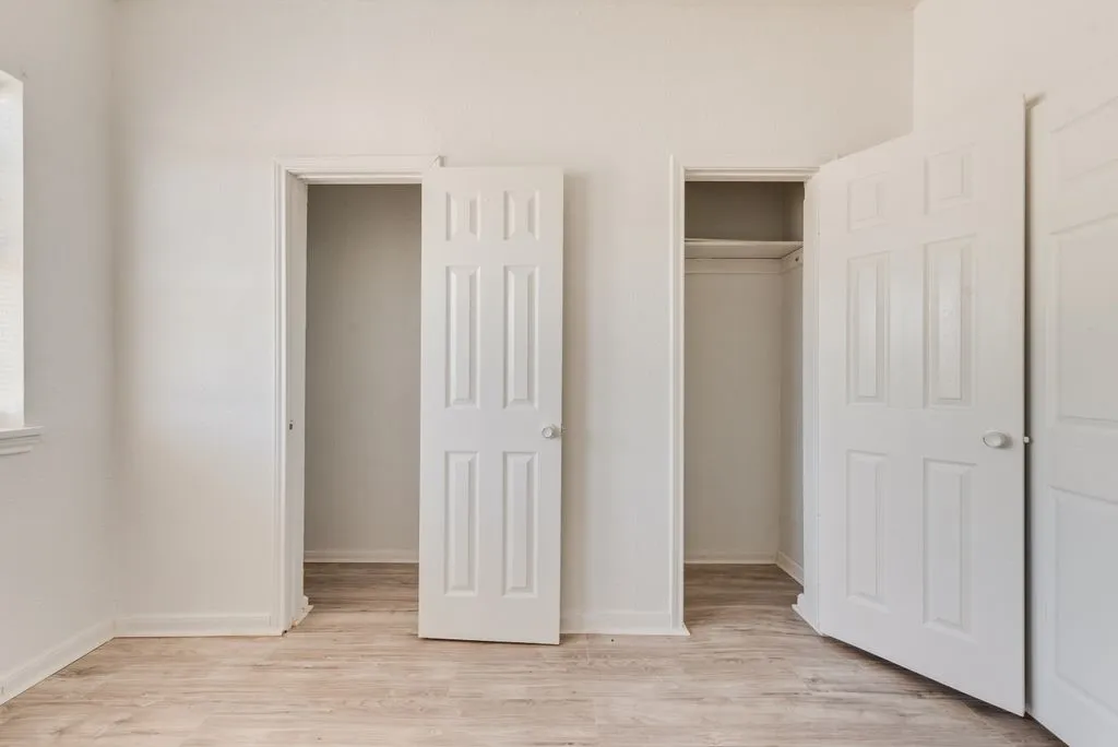 Quadruplex For Sale in Dallas County , 5004 E Side Avenue, Dallas, Texas 75214, 0, 0, Garage spaces, 0 Sqft, built in 1930, mls#21356233, Real Estate Agent in Dallas, Homes For Sale in Dallas county, Homes For Sale in Dallas, Realtor in Dallas Texas, Real Estate Brokerage Independent Realty Texas, Luminita Cordes Realtor
