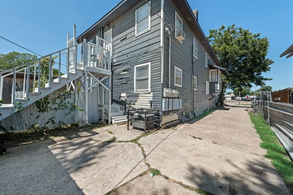 Quadruplex For Sale in Dallas County , 5004 E Side Avenue, Dallas, Texas 75214, 0, 0, Garage spaces, 0 Sqft, built in 1930, mls#21356233, Real Estate Agent in Dallas, Homes For Sale in Dallas county, Homes For Sale in Dallas, Realtor in Dallas Texas, Real Estate Brokerage Independent Realty Texas, Luminita Cordes Realtor