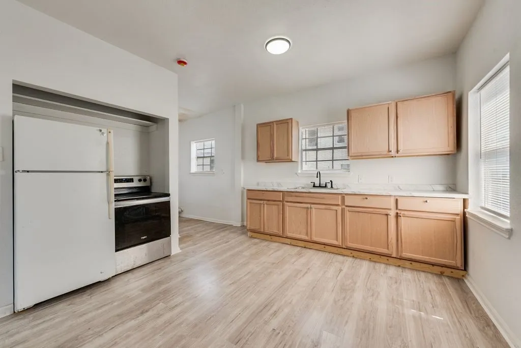 Quadruplex For Sale in Dallas County , 5004 E Side Avenue, Dallas, Texas 75214, 0, 0, Garage spaces, 0 Sqft, built in 1930, mls#21356233, Real Estate Agent in Dallas, Homes For Sale in Dallas county, Homes For Sale in Dallas, Realtor in Dallas Texas, Real Estate Brokerage Independent Realty Texas, Luminita Cordes Realtor
