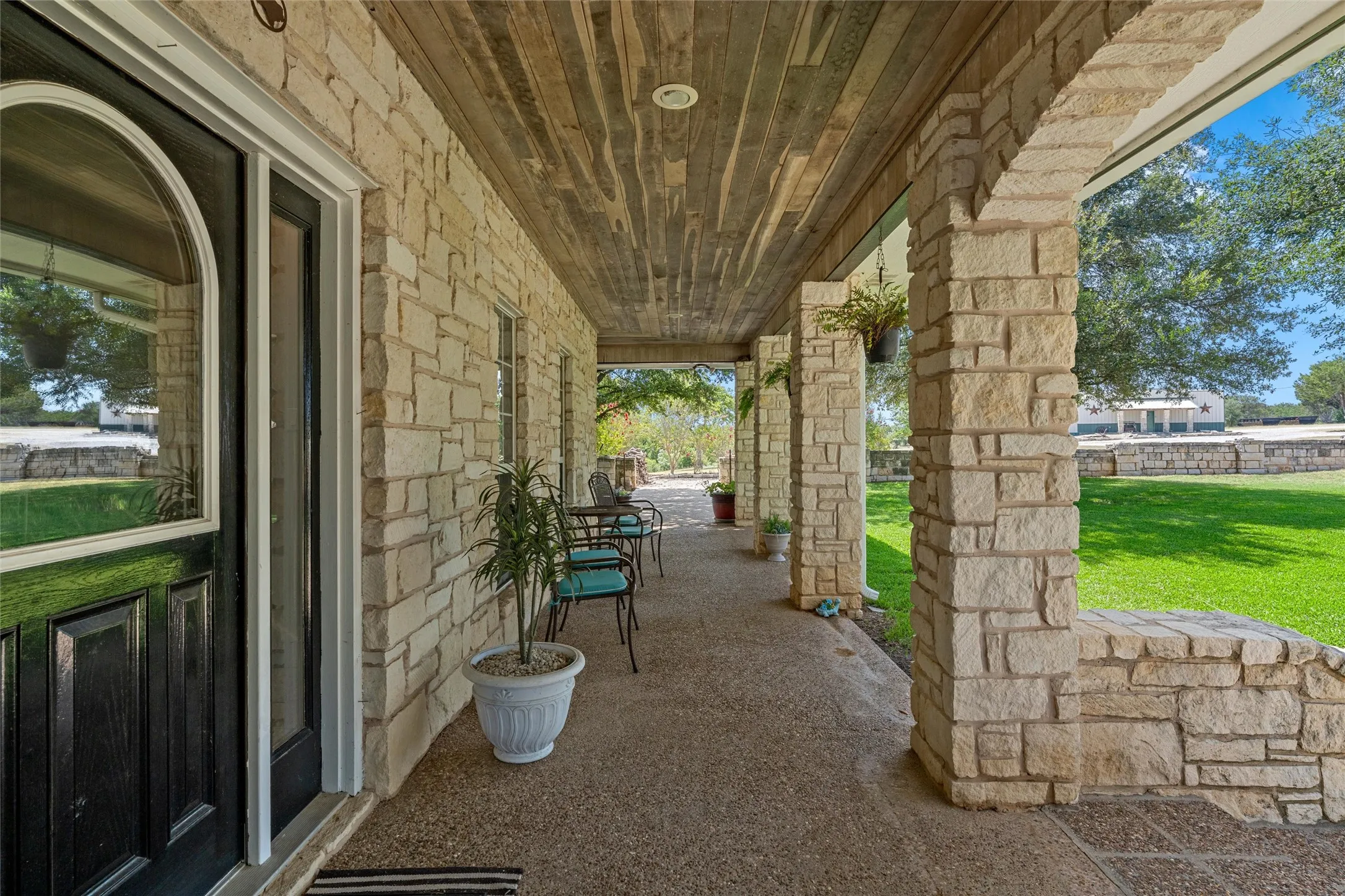 Farm For Sale in Hill County , 108 Mabry Lane, Whitney, Texas 76692, 3 Bedroom, 4 Bathroom, 4 Garage spaces, 3,150 Sqft, built in 2000, mls#21355478, Real Estate Agent in Whitney, Homes For Sale in Hill county, Homes For Sale in Whitney, Realtor in Whitney Texas, Real Estate Brokerage Independent Realty Texas, Luminita Cordes Realtor