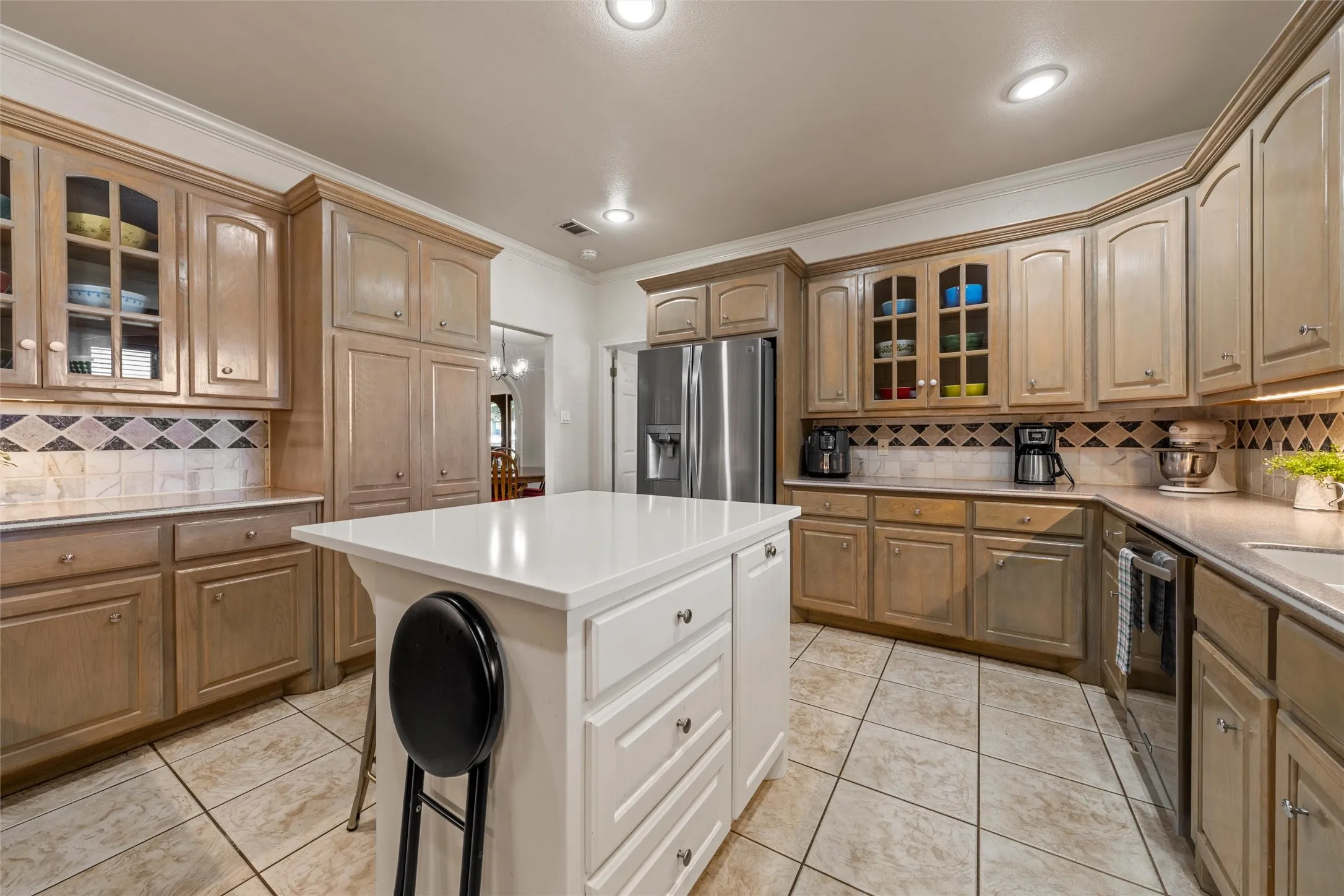 Farm For Sale in Hill County , 108 Mabry Lane, Whitney, Texas 76692, 3 Bedroom, 4 Bathroom, 4 Garage spaces, 3,150 Sqft, built in 2000, mls#21355478, Real Estate Agent in Whitney, Homes For Sale in Hill county, Homes For Sale in Whitney, Realtor in Whitney Texas, Real Estate Brokerage Independent Realty Texas, Luminita Cordes Realtor