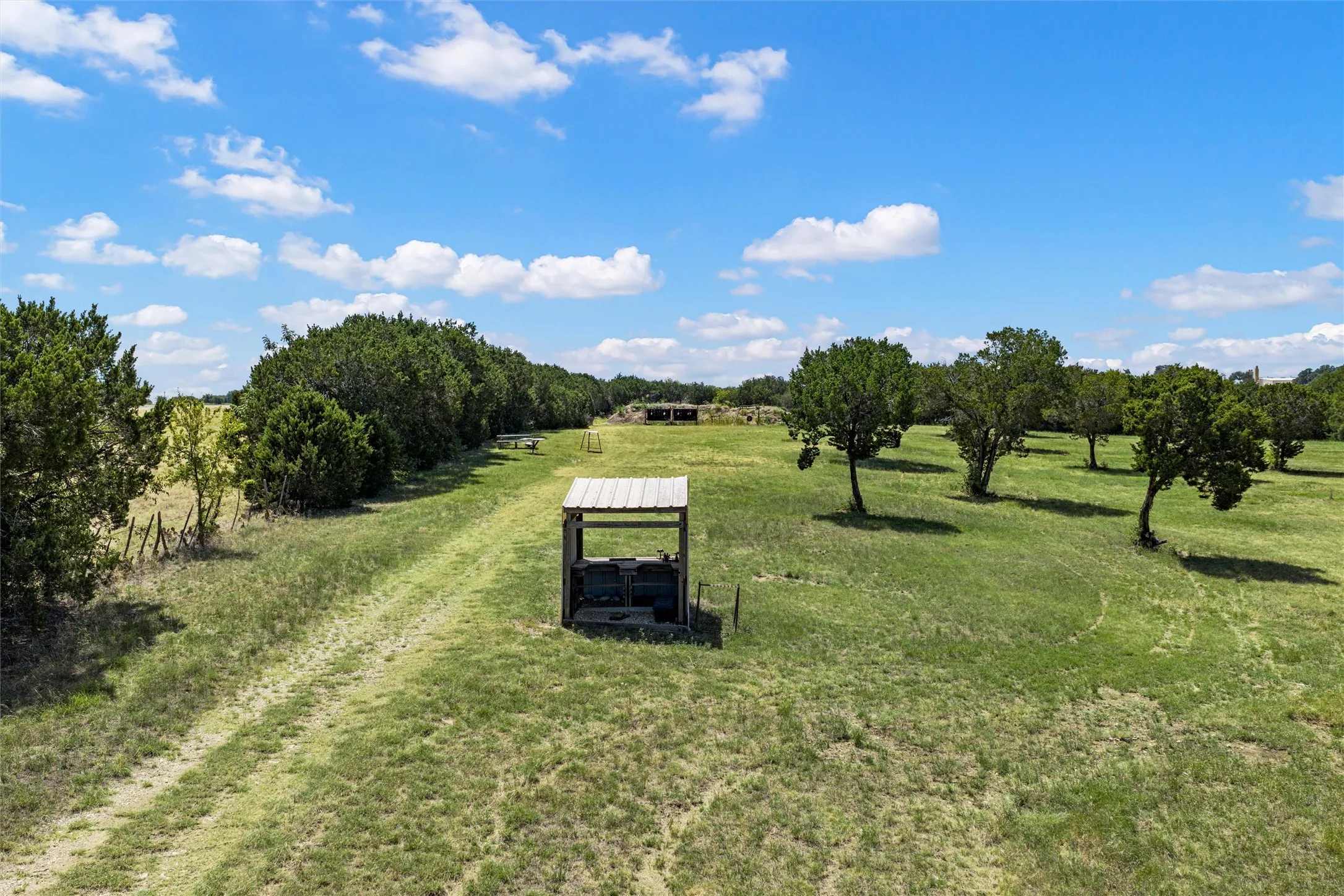 Farm For Sale in Hill County , 108 Mabry Lane, Whitney, Texas 76692, 3 Bedroom, 4 Bathroom, 4 Garage spaces, 3,150 Sqft, built in 2000, mls#21355478, Real Estate Agent in Whitney, Homes For Sale in Hill county, Homes For Sale in Whitney, Realtor in Whitney Texas, Real Estate Brokerage Independent Realty Texas, Luminita Cordes Realtor
