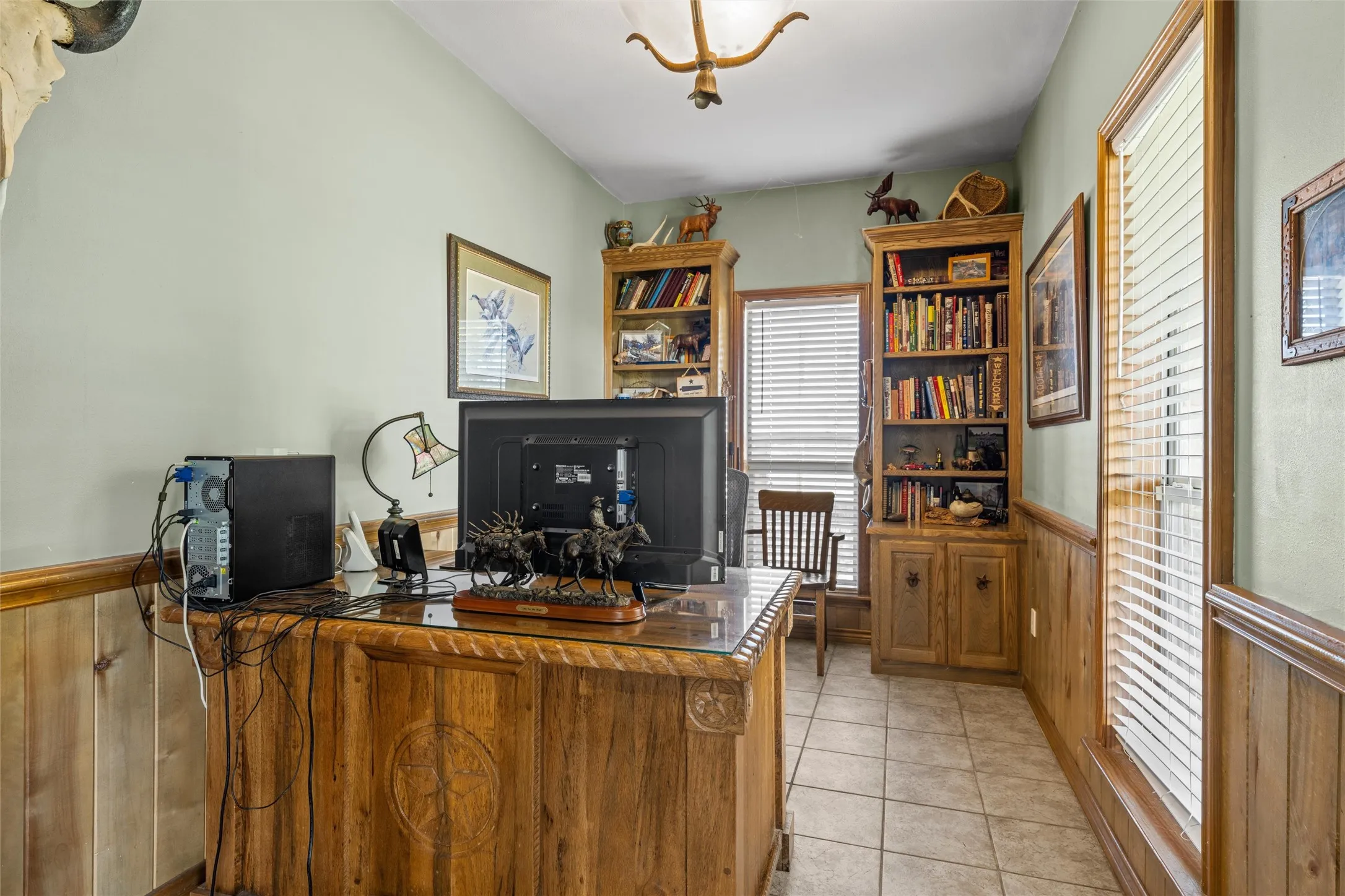 Farm For Sale in Hill County , 108 Mabry Lane, Whitney, Texas 76692, 3 Bedroom, 4 Bathroom, 4 Garage spaces, 3,150 Sqft, built in 2000, mls#21355478, Real Estate Agent in Whitney, Homes For Sale in Hill county, Homes For Sale in Whitney, Realtor in Whitney Texas, Real Estate Brokerage Independent Realty Texas, Luminita Cordes Realtor