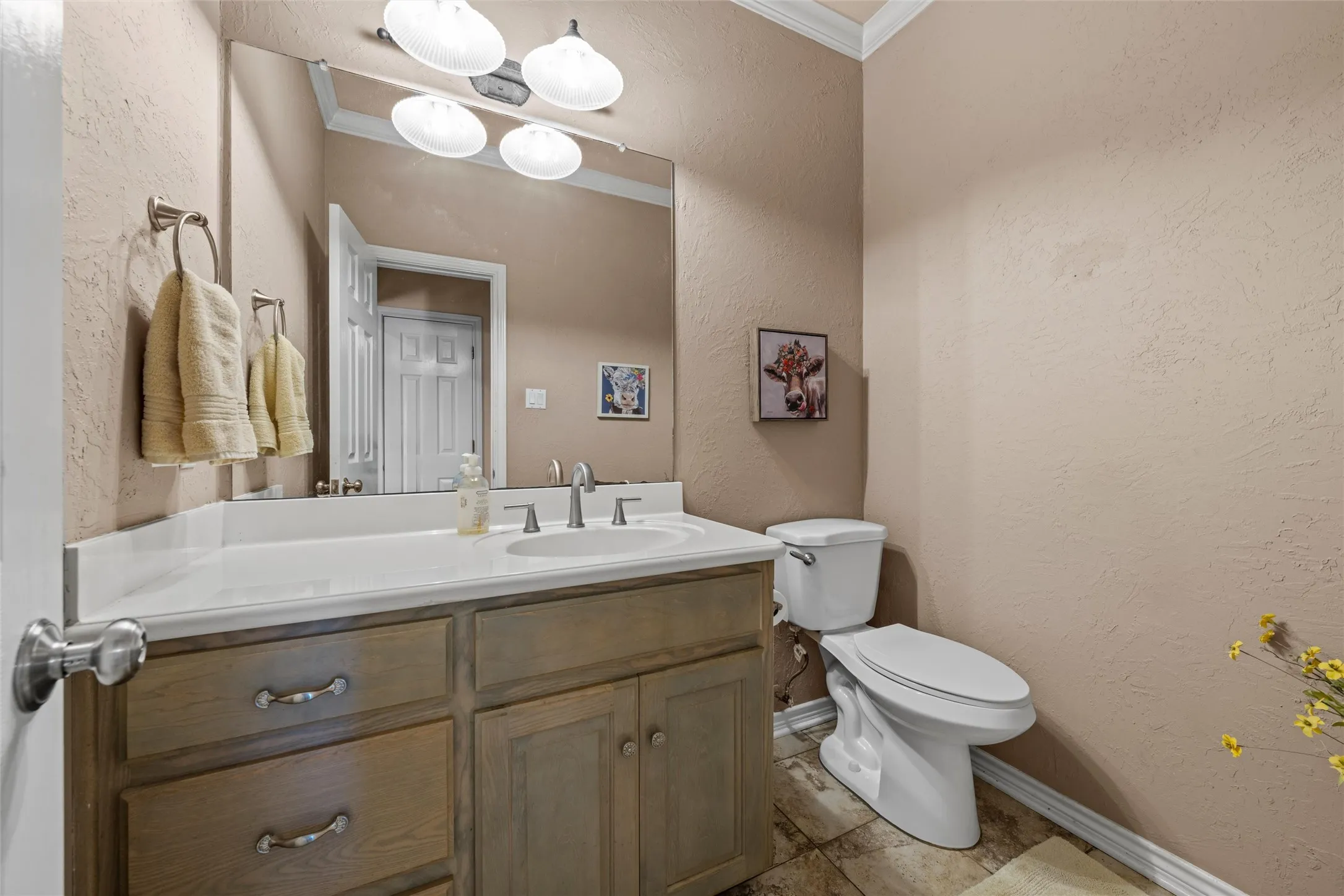 Farm For Sale in Hill County , 108 Mabry Lane, Whitney, Texas 76692, 3 Bedroom, 4 Bathroom, 4 Garage spaces, 3,150 Sqft, built in 2000, mls#21355478, Real Estate Agent in Whitney, Homes For Sale in Hill county, Homes For Sale in Whitney, Realtor in Whitney Texas, Real Estate Brokerage Independent Realty Texas, Luminita Cordes Realtor