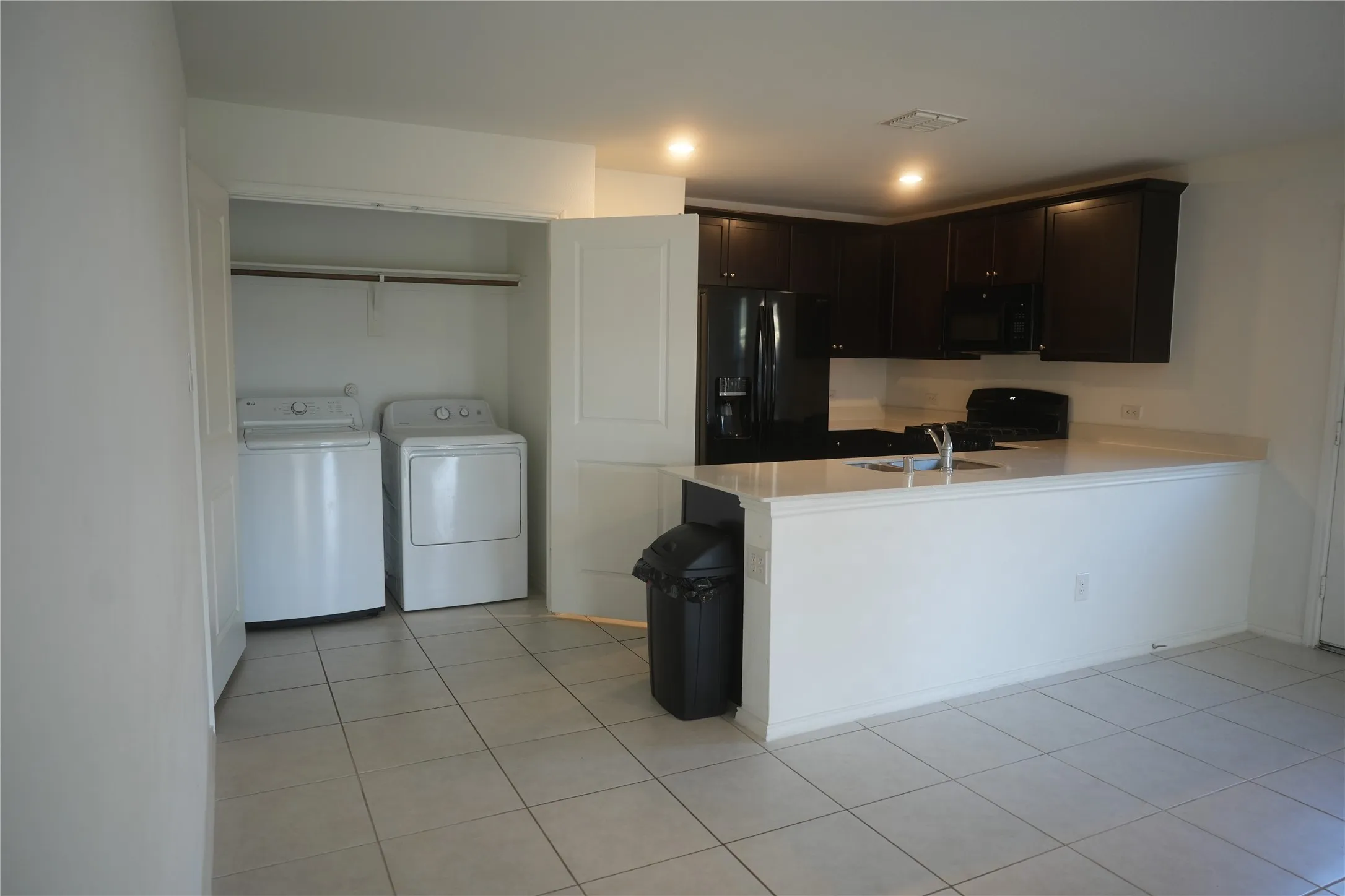 Single Family Residence For Rent in Kaufman County , 3480 Mildren Bend, Crandall, Texas 75114, 3 Bedroom, 2 Bathroom, 2 Garage spaces, 1,290 Sqft, built in 2022, mls#21355208, Real Estate Agent in Crandall, Homes For Rent in Kaufman county, Homes For Rent in Crandall, Realtor in Crandall Texas, Real Estate Brokerage Independent Realty Texas, Luminita Cordes Realtor