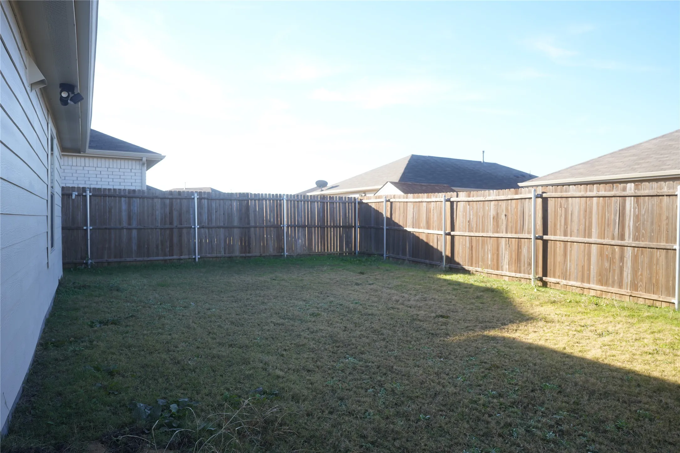 Single Family Residence For Rent in Kaufman County , 3480 Mildren Bend, Crandall, Texas 75114, 3 Bedroom, 2 Bathroom, 2 Garage spaces, 1,290 Sqft, built in 2022, mls#21355208, Real Estate Agent in Crandall, Homes For Rent in Kaufman county, Homes For Rent in Crandall, Realtor in Crandall Texas, Real Estate Brokerage Independent Realty Texas, Luminita Cordes Realtor