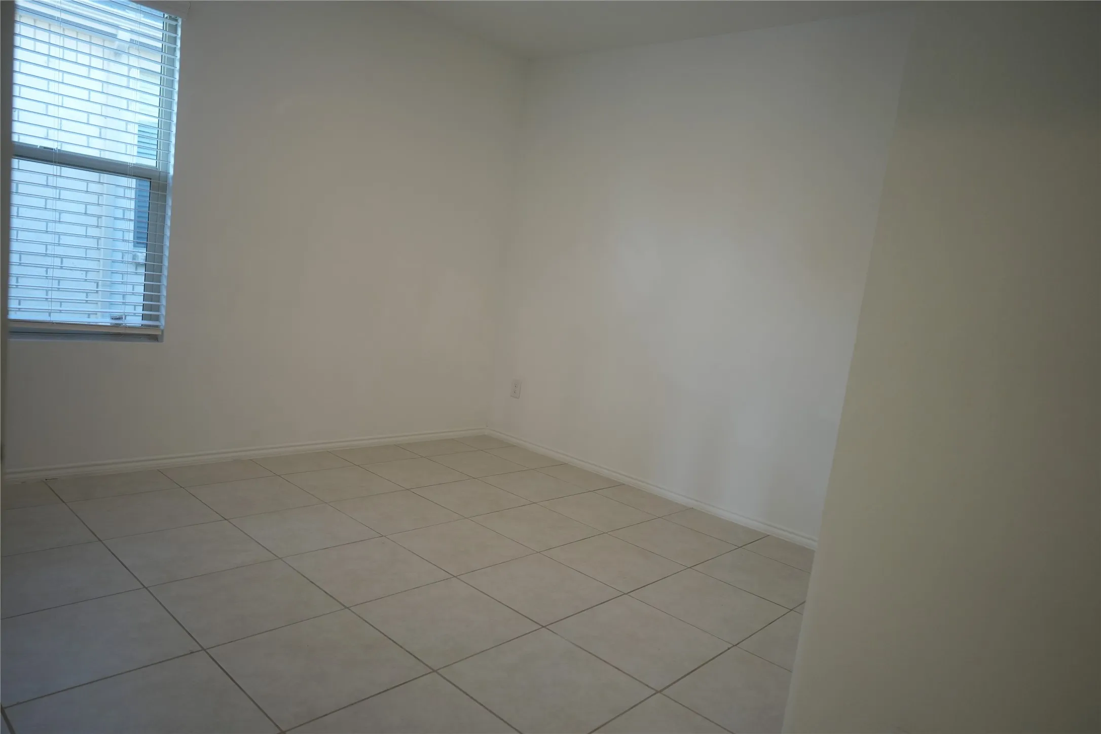 Single Family Residence For Rent in Kaufman County , 3480 Mildren Bend, Crandall, Texas 75114, 3 Bedroom, 2 Bathroom, 2 Garage spaces, 1,290 Sqft, built in 2022, mls#21355208, Real Estate Agent in Crandall, Homes For Rent in Kaufman county, Homes For Rent in Crandall, Realtor in Crandall Texas, Real Estate Brokerage Independent Realty Texas, Luminita Cordes Realtor