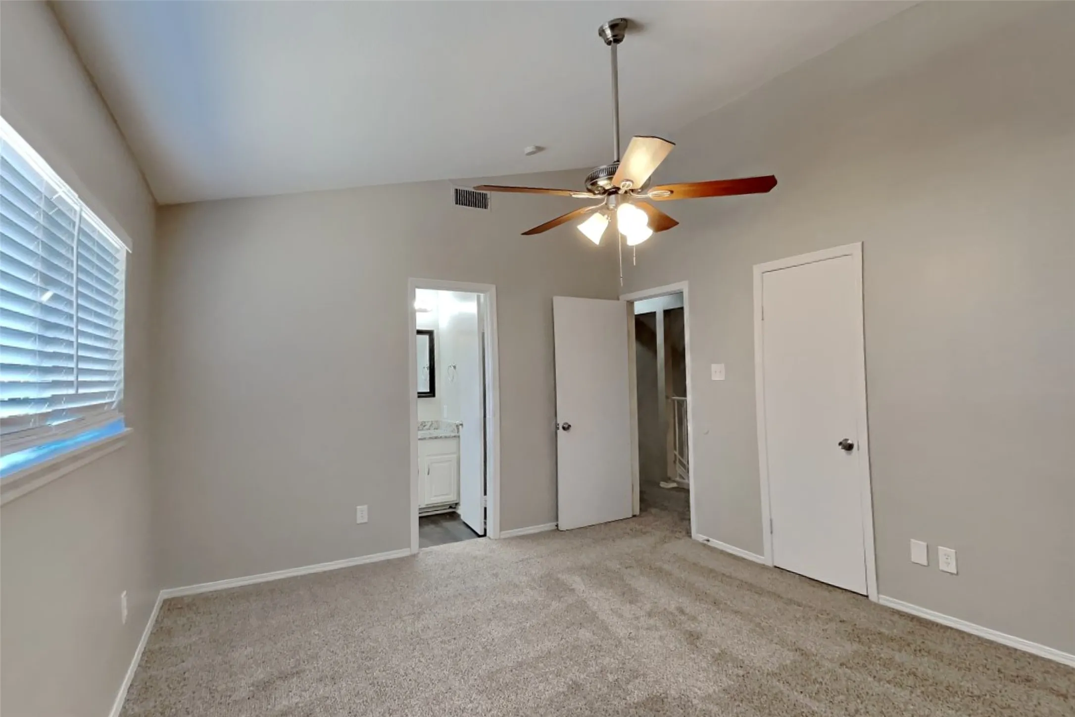 Single Family Residence For Rent in Collin County , 845 Whitehall Drive, Plano, Texas 75023, 3 Bedroom, 3 Bathroom, 2 Garage spaces, 1,473 Sqft, built in 1981, mls#21356250, Real Estate Agent in Plano, Homes For Rent in Collin county, Homes For Rent in Plano, Realtor in Plano Texas, Real Estate Brokerage Independent Realty Texas, Luminita Cordes Realtor