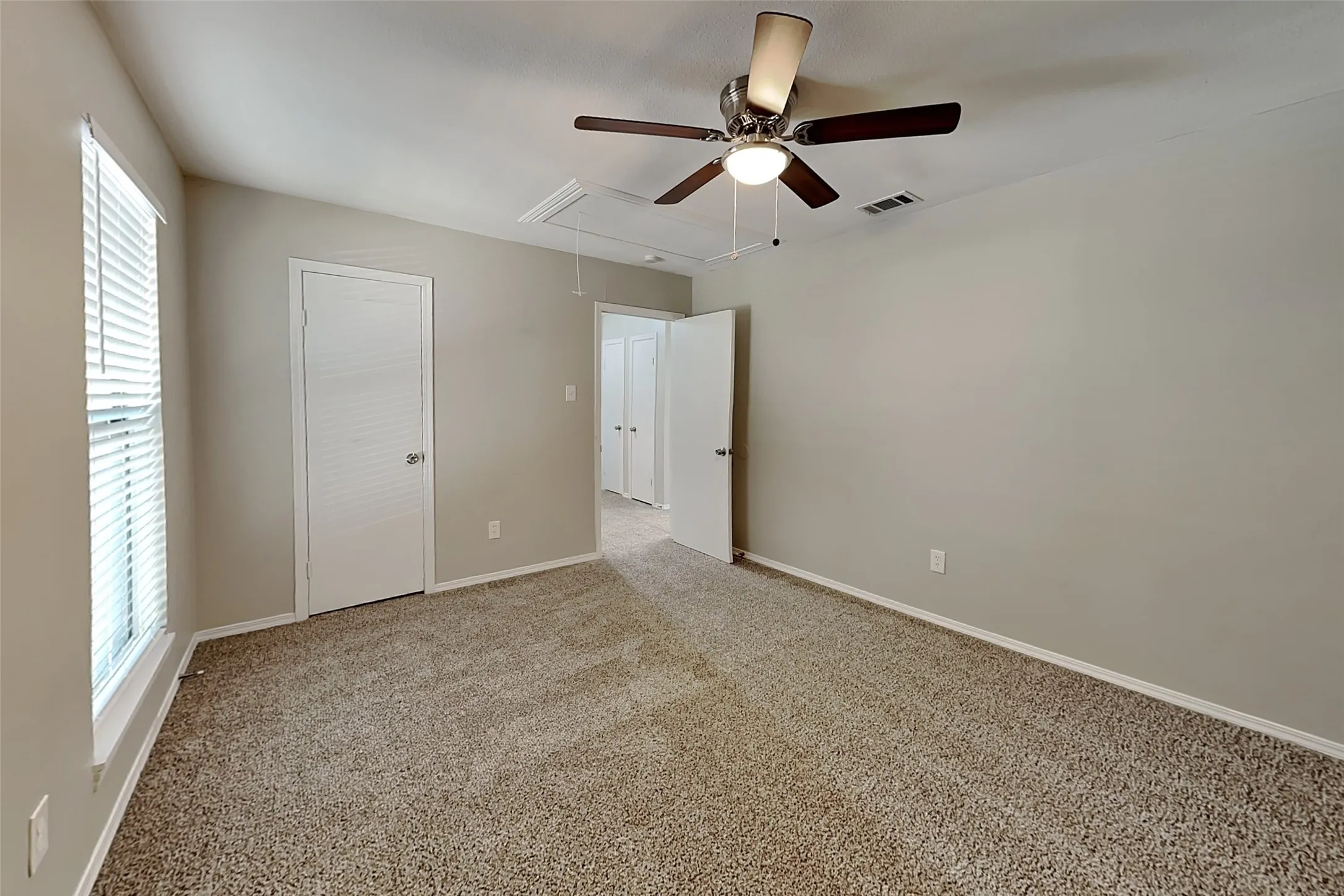 Single Family Residence For Rent in Collin County , 845 Whitehall Drive, Plano, Texas 75023, 3 Bedroom, 3 Bathroom, 2 Garage spaces, 1,473 Sqft, built in 1981, mls#21356250, Real Estate Agent in Plano, Homes For Rent in Collin county, Homes For Rent in Plano, Realtor in Plano Texas, Real Estate Brokerage Independent Realty Texas, Luminita Cordes Realtor