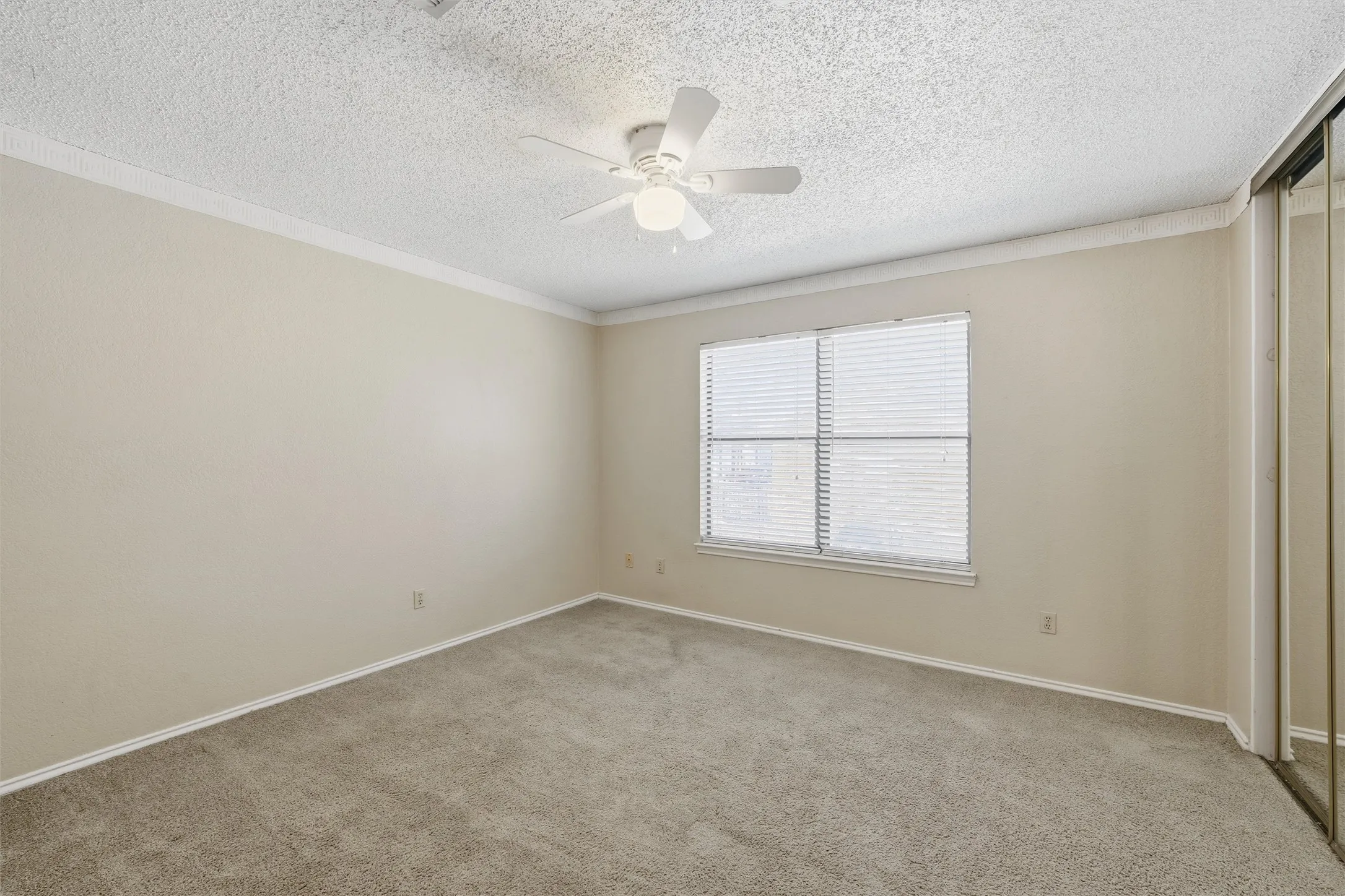 Condominium For Rent in Mc Lennan County , 1371 S 11th Street, Waco, Texas 76706, 2 Bedroom, 3 Bathroom, Garage spaces, 1,164 Sqft, built in 1983, mls#21356259, Real Estate Agent in Waco, Homes For Rent in Mc Lennan county, Homes For Rent in Waco, Realtor in Waco Texas, Real Estate Brokerage Independent Realty Texas, Luminita Cordes Realtor
