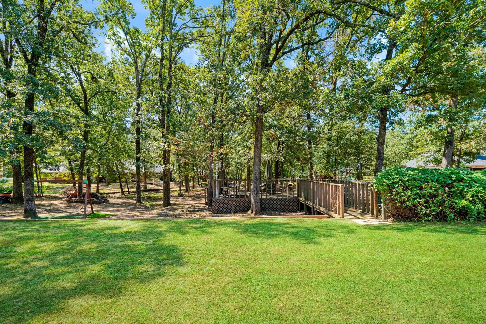 Single Family Residence For Sale in Lamar County , 245 Red Oak Lane, Powderly, Texas 75473, 3 Bedroom, 2 Bathroom, 2 Garage spaces, 1,994 Sqft, built in 1995, mls#21355209, Real Estate Agent in Powderly, Homes For Sale in Lamar county, Homes For Sale in Powderly, Realtor in Powderly Texas, Real Estate Brokerage Independent Realty Texas, Luminita Cordes Realtor