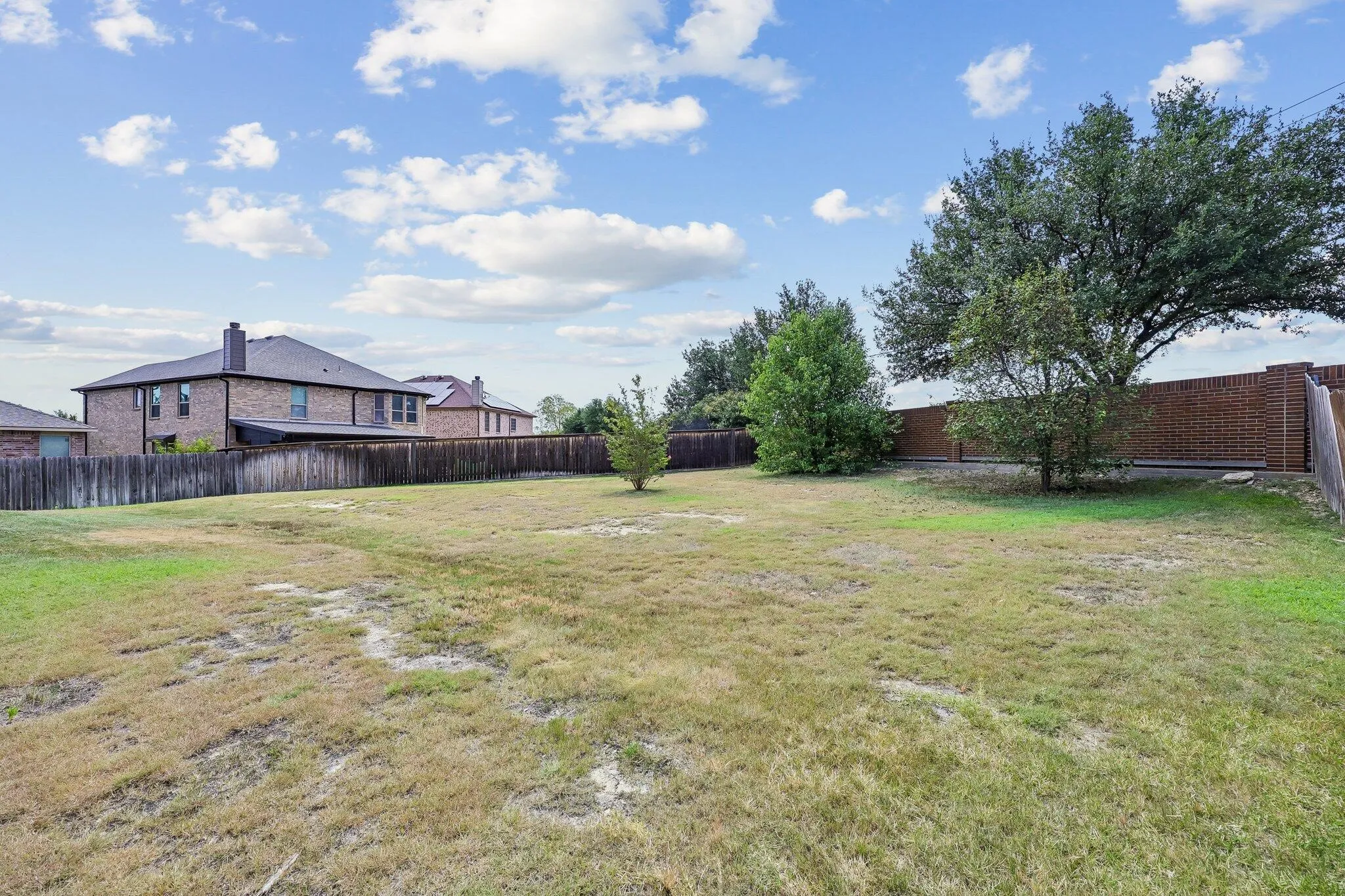 Single Family Residence For Sale in Tarrant County , 5929 Clipper Lane, Fort Worth, Texas 76179, 4 Bedroom, 4 Bathroom, 2 Garage spaces, 3,610 Sqft, built in 2007, mls#21356275, Real Estate Agent in Fort Worth, Homes For Sale in Tarrant county, Homes For Sale in Fort Worth, Realtor in Fort Worth Texas, Real Estate Brokerage Independent Realty Texas, Luminita Cordes Realtor