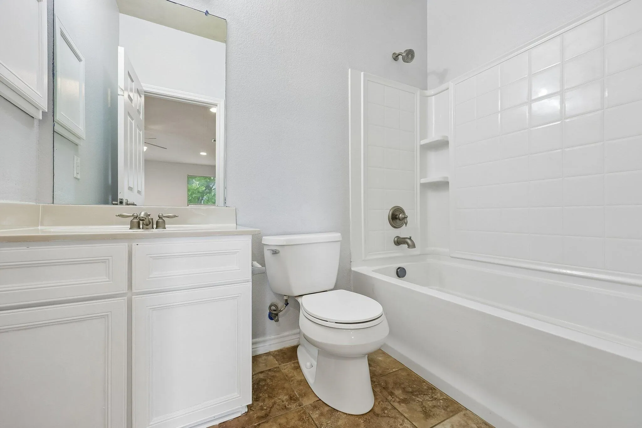 Single Family Residence For Sale in Tarrant County , 5929 Clipper Lane, Fort Worth, Texas 76179, 4 Bedroom, 4 Bathroom, 2 Garage spaces, 3,610 Sqft, built in 2007, mls#21356275, Real Estate Agent in Fort Worth, Homes For Sale in Tarrant county, Homes For Sale in Fort Worth, Realtor in Fort Worth Texas, Real Estate Brokerage Independent Realty Texas, Luminita Cordes Realtor