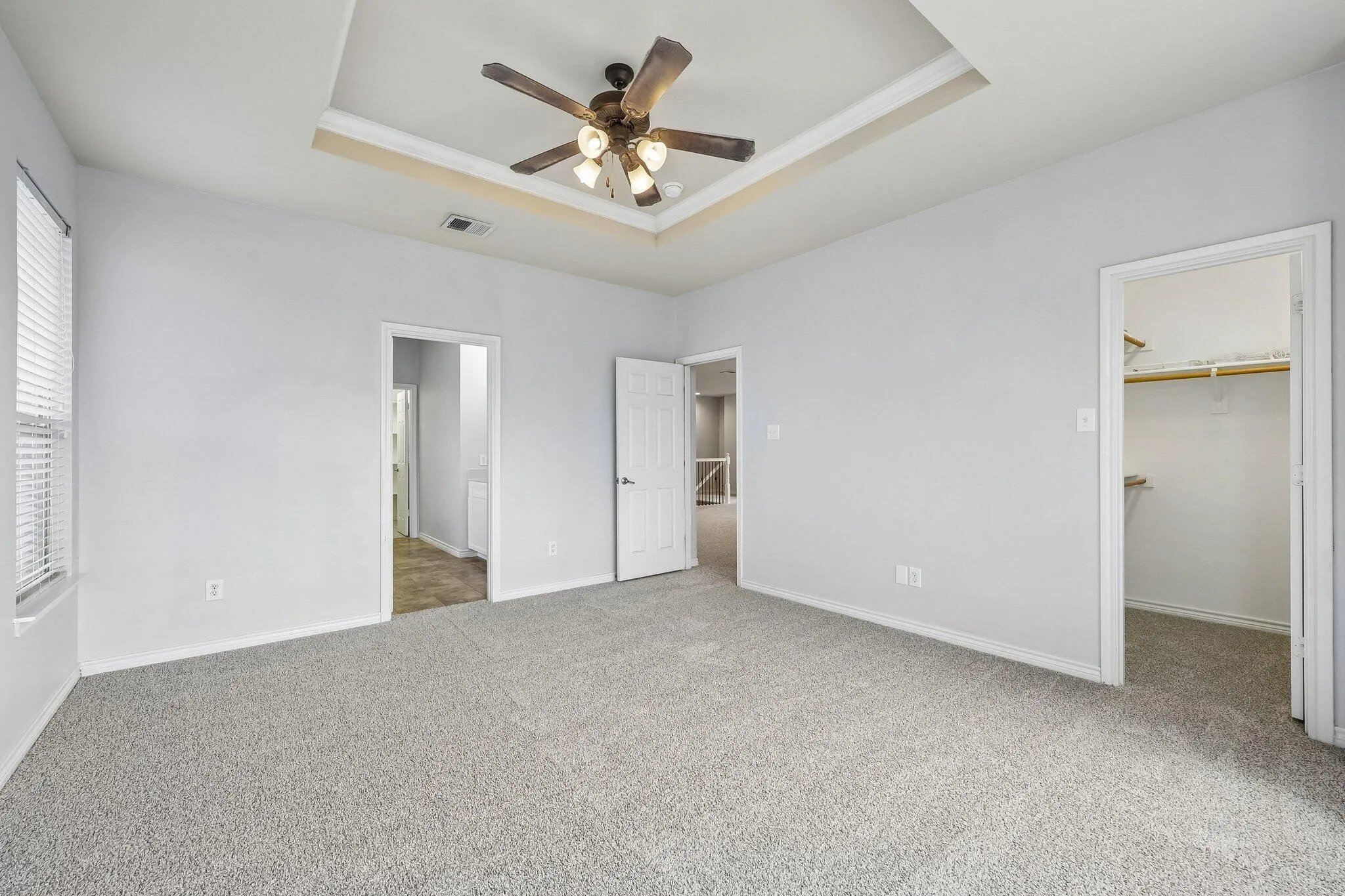 Single Family Residence For Sale in Tarrant County , 5929 Clipper Lane, Fort Worth, Texas 76179, 4 Bedroom, 4 Bathroom, 2 Garage spaces, 3,610 Sqft, built in 2007, mls#21356275, Real Estate Agent in Fort Worth, Homes For Sale in Tarrant county, Homes For Sale in Fort Worth, Realtor in Fort Worth Texas, Real Estate Brokerage Independent Realty Texas, Luminita Cordes Realtor