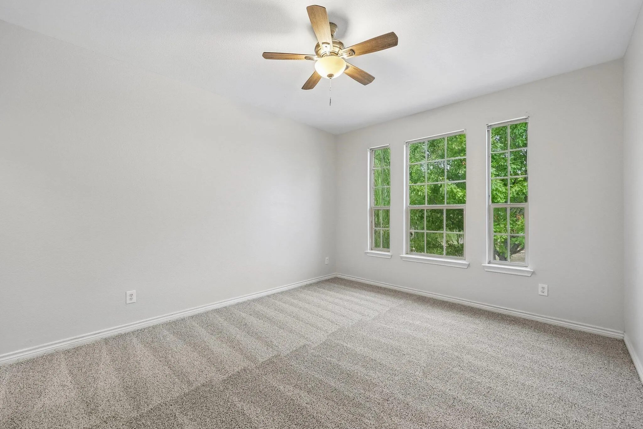 Single Family Residence For Sale in Tarrant County , 5929 Clipper Lane, Fort Worth, Texas 76179, 4 Bedroom, 4 Bathroom, 2 Garage spaces, 3,610 Sqft, built in 2007, mls#21356275, Real Estate Agent in Fort Worth, Homes For Sale in Tarrant county, Homes For Sale in Fort Worth, Realtor in Fort Worth Texas, Real Estate Brokerage Independent Realty Texas, Luminita Cordes Realtor