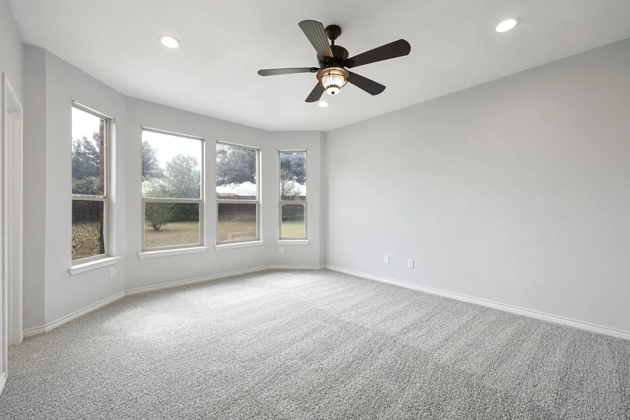 Single Family Residence For Sale in Tarrant County , 5929 Clipper Lane, Fort Worth, Texas 76179, 4 Bedroom, 4 Bathroom, 2 Garage spaces, 3,610 Sqft, built in 2007, mls#21356275, Real Estate Agent in Fort Worth, Homes For Sale in Tarrant county, Homes For Sale in Fort Worth, Realtor in Fort Worth Texas, Real Estate Brokerage Independent Realty Texas, Luminita Cordes Realtor