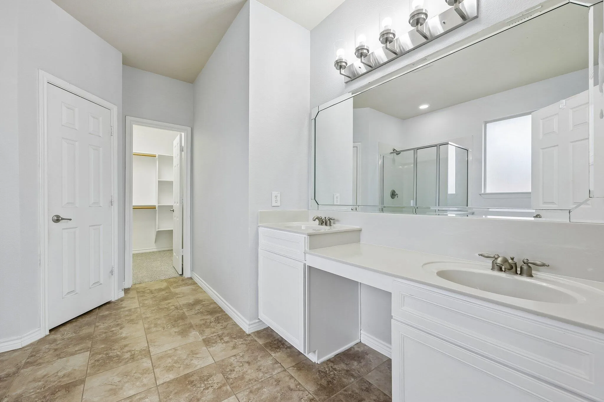 Single Family Residence For Sale in Tarrant County , 5929 Clipper Lane, Fort Worth, Texas 76179, 4 Bedroom, 4 Bathroom, 2 Garage spaces, 3,610 Sqft, built in 2007, mls#21356275, Real Estate Agent in Fort Worth, Homes For Sale in Tarrant county, Homes For Sale in Fort Worth, Realtor in Fort Worth Texas, Real Estate Brokerage Independent Realty Texas, Luminita Cordes Realtor