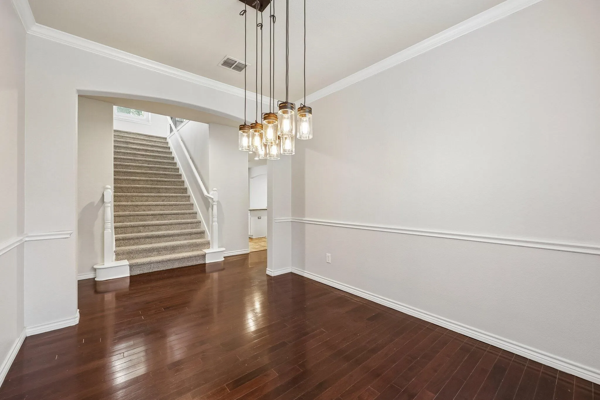 Single Family Residence For Sale in Tarrant County , 5929 Clipper Lane, Fort Worth, Texas 76179, 4 Bedroom, 4 Bathroom, 2 Garage spaces, 3,610 Sqft, built in 2007, mls#21356275, Real Estate Agent in Fort Worth, Homes For Sale in Tarrant county, Homes For Sale in Fort Worth, Realtor in Fort Worth Texas, Real Estate Brokerage Independent Realty Texas, Luminita Cordes Realtor