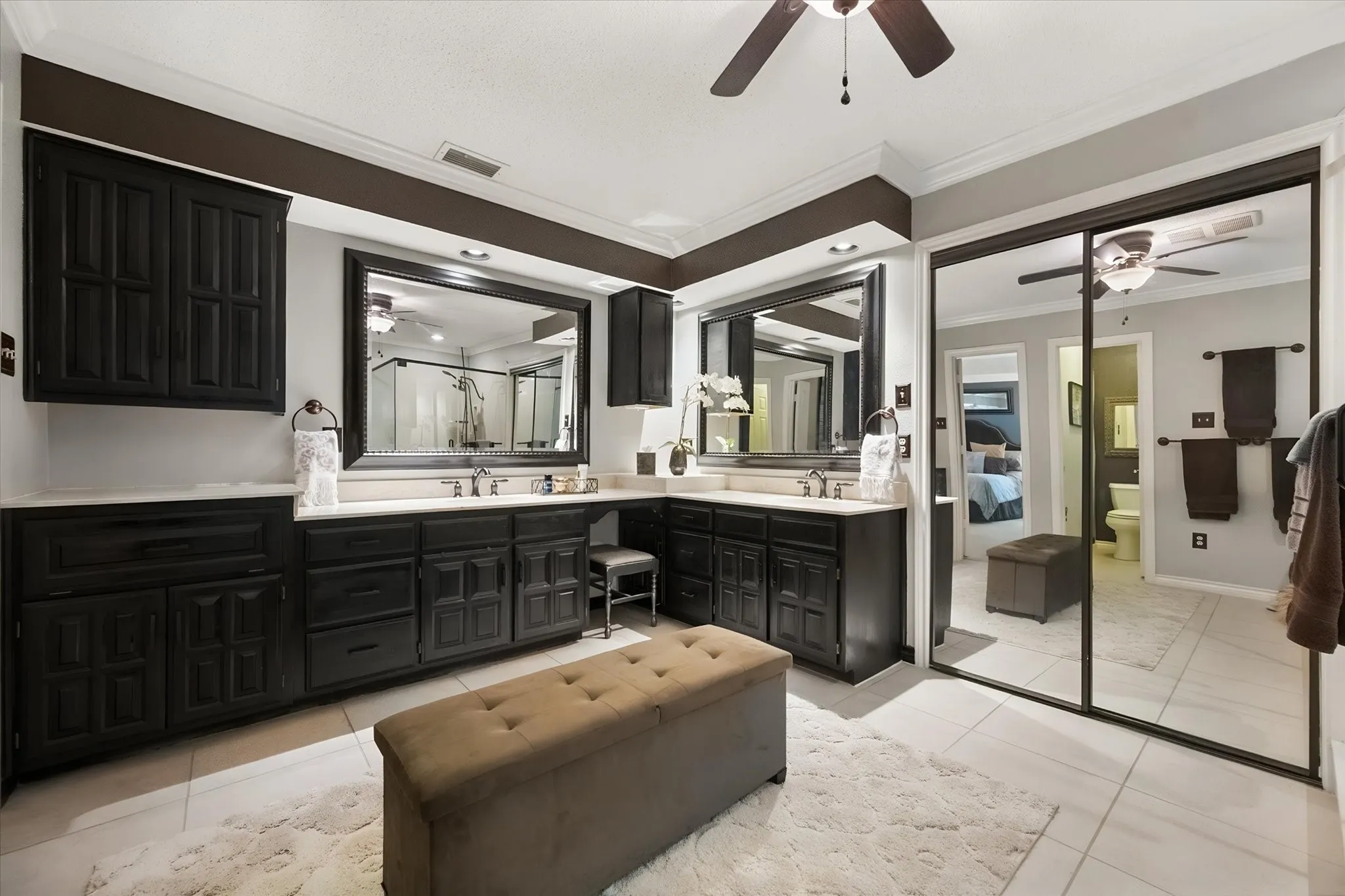 Single Family Residence For Sale in Tarrant County , 3320 Thorntree Court, Arlington, Texas 76016, 4 Bedroom, 4 Bathroom, 3 Garage spaces, 3,426 Sqft, built in 1986, mls#21355205, Real Estate Agent in Arlington, Homes For Sale in Tarrant county, Homes For Sale in Arlington, Realtor in Arlington Texas, Real Estate Brokerage Independent Realty Texas, Luminita Cordes Realtor