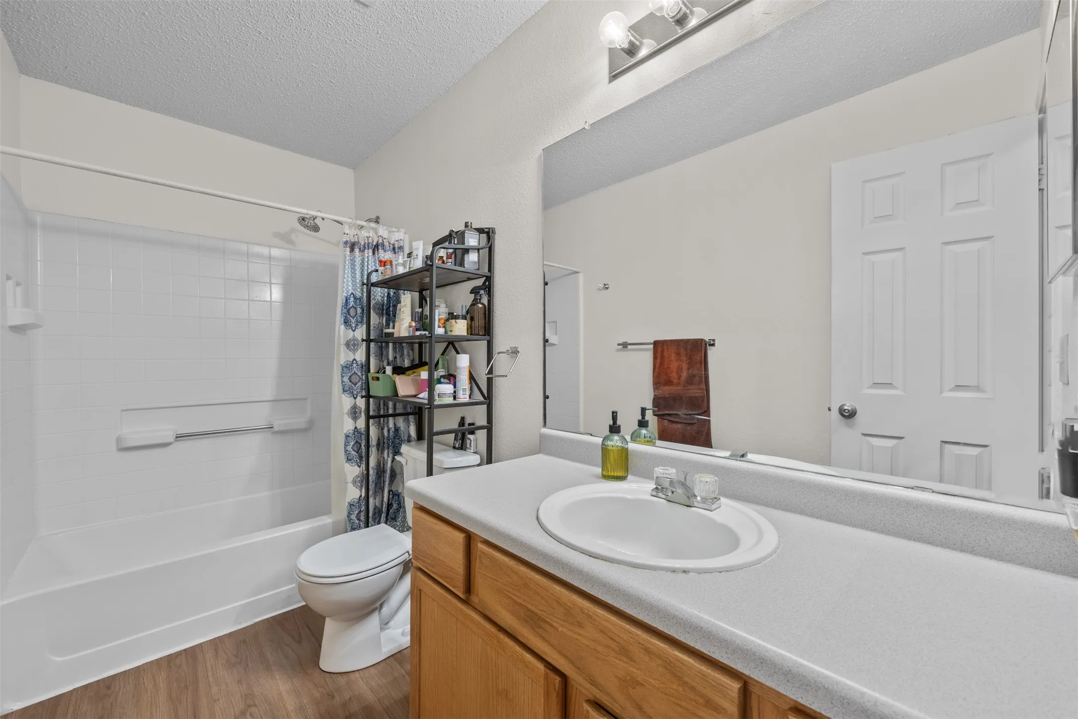 Single Family Residence For Sale in Bosque County , 701 N 2nd Street, Cranfills Gap, Texas 76637, 4 Bedroom, 2 Bathroom, Garage spaces, 1,896 Sqft, built in 2004, mls#21356129, Real Estate Agent in Cranfills Gap, Homes For Sale in Bosque county, Homes For Sale in Cranfills Gap, Realtor in Cranfills Gap Texas, Real Estate Brokerage Independent Realty Texas, Luminita Cordes Realtor