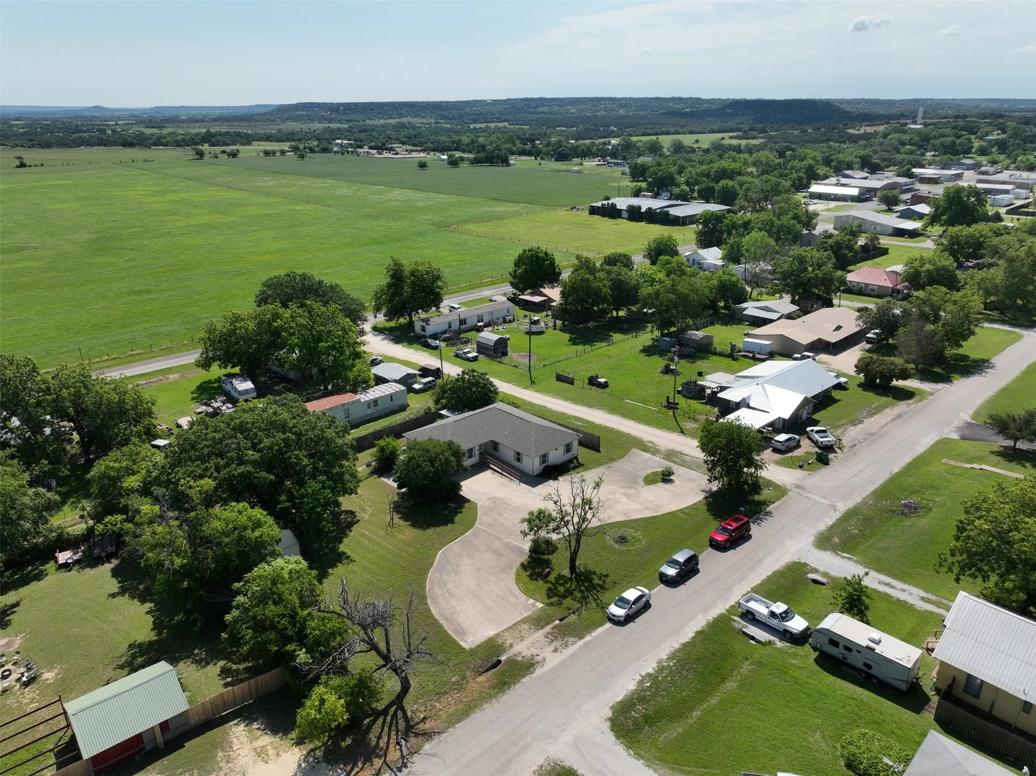 Single Family Residence For Sale in Bosque County , 701 N 2nd Street, Cranfills Gap, Texas 76637, 4 Bedroom, 2 Bathroom, Garage spaces, 1,896 Sqft, built in 2004, mls#21356129, Real Estate Agent in Cranfills Gap, Homes For Sale in Bosque county, Homes For Sale in Cranfills Gap, Realtor in Cranfills Gap Texas, Real Estate Brokerage Independent Realty Texas, Luminita Cordes Realtor