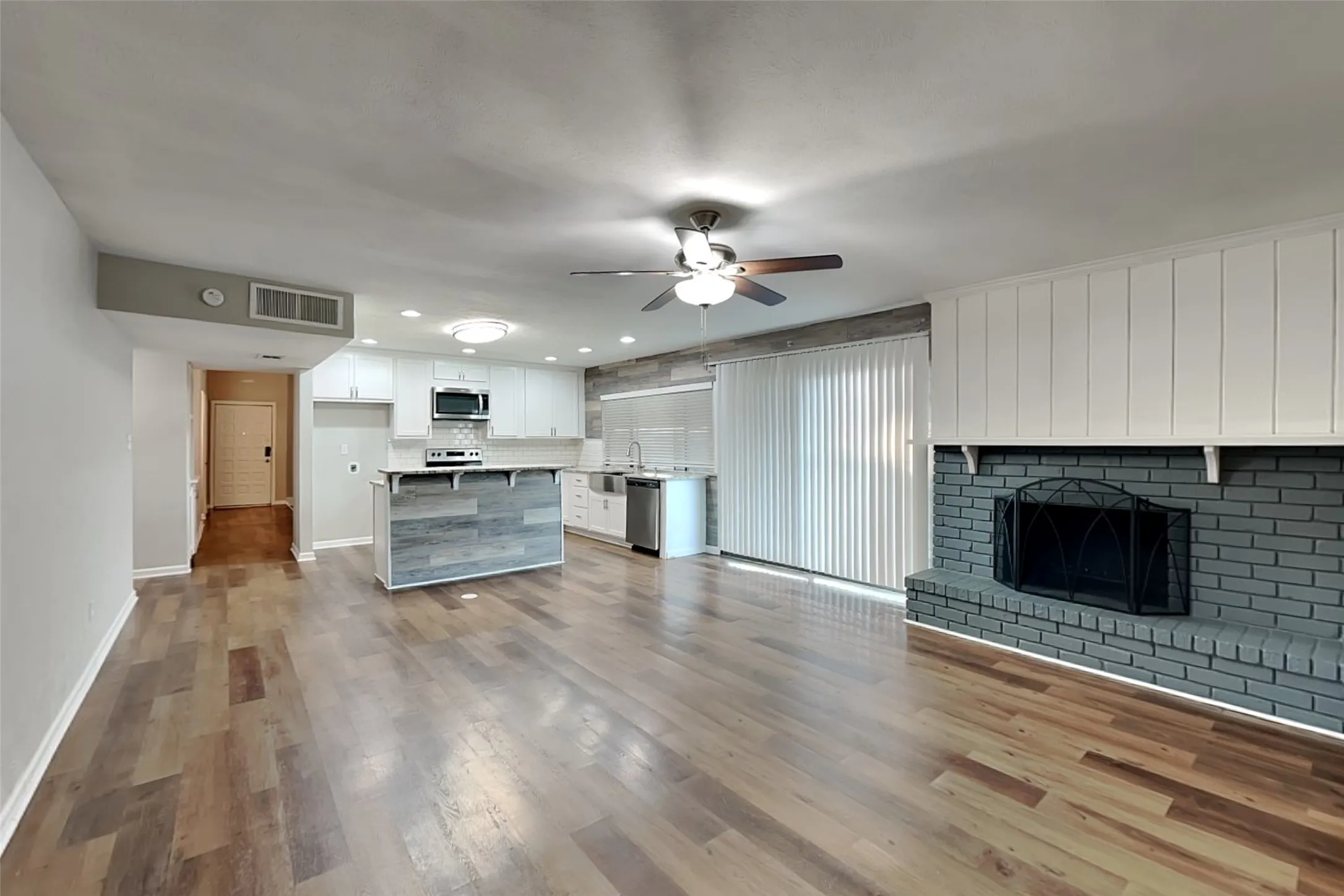Single Family Residence For Rent in Collin County , 4644 Ringgold Lane, Plano, Texas 75093, 3 Bedroom, 2 Bathroom, 2 Garage spaces, 1,918 Sqft, built in 1981, mls#21356276, Real Estate Agent in Plano, Homes For Rent in Collin county, Homes For Rent in Plano, Realtor in Plano Texas, Real Estate Brokerage Independent Realty Texas, Luminita Cordes Realtor