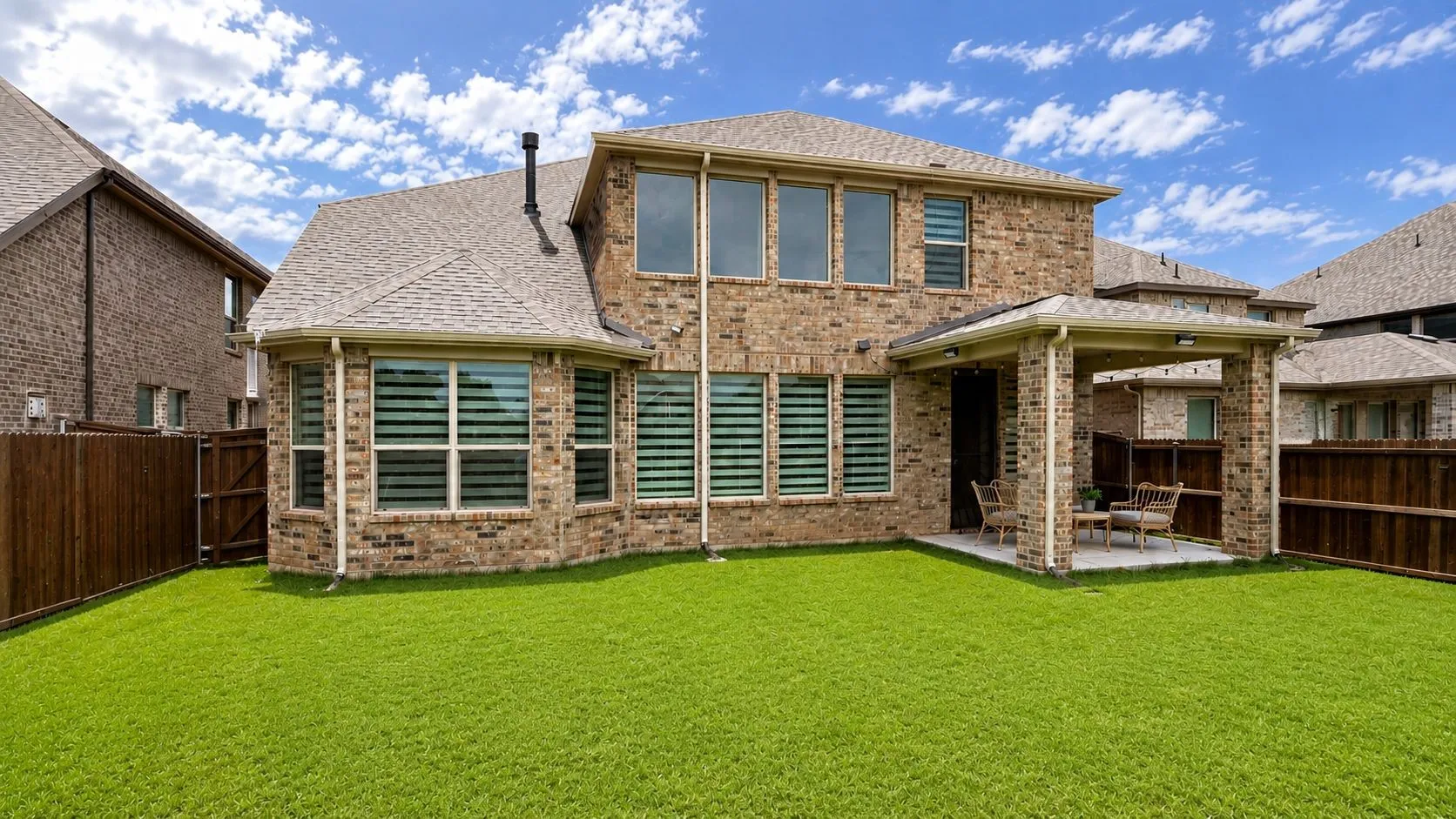 Single Family Residence For Sale in Denton County , 2148 Sumard Drive, Little Elm, Texas 75068, 4 Bedroom, 4 Bathroom, 2 Garage spaces, 3,301 Sqft, built in 2022, mls#21356281, Real Estate Agent in Little Elm, Homes For Sale in Denton county, Homes For Sale in Little Elm, Realtor in Little Elm Texas, Real Estate Brokerage Independent Realty Texas, Luminita Cordes Realtor