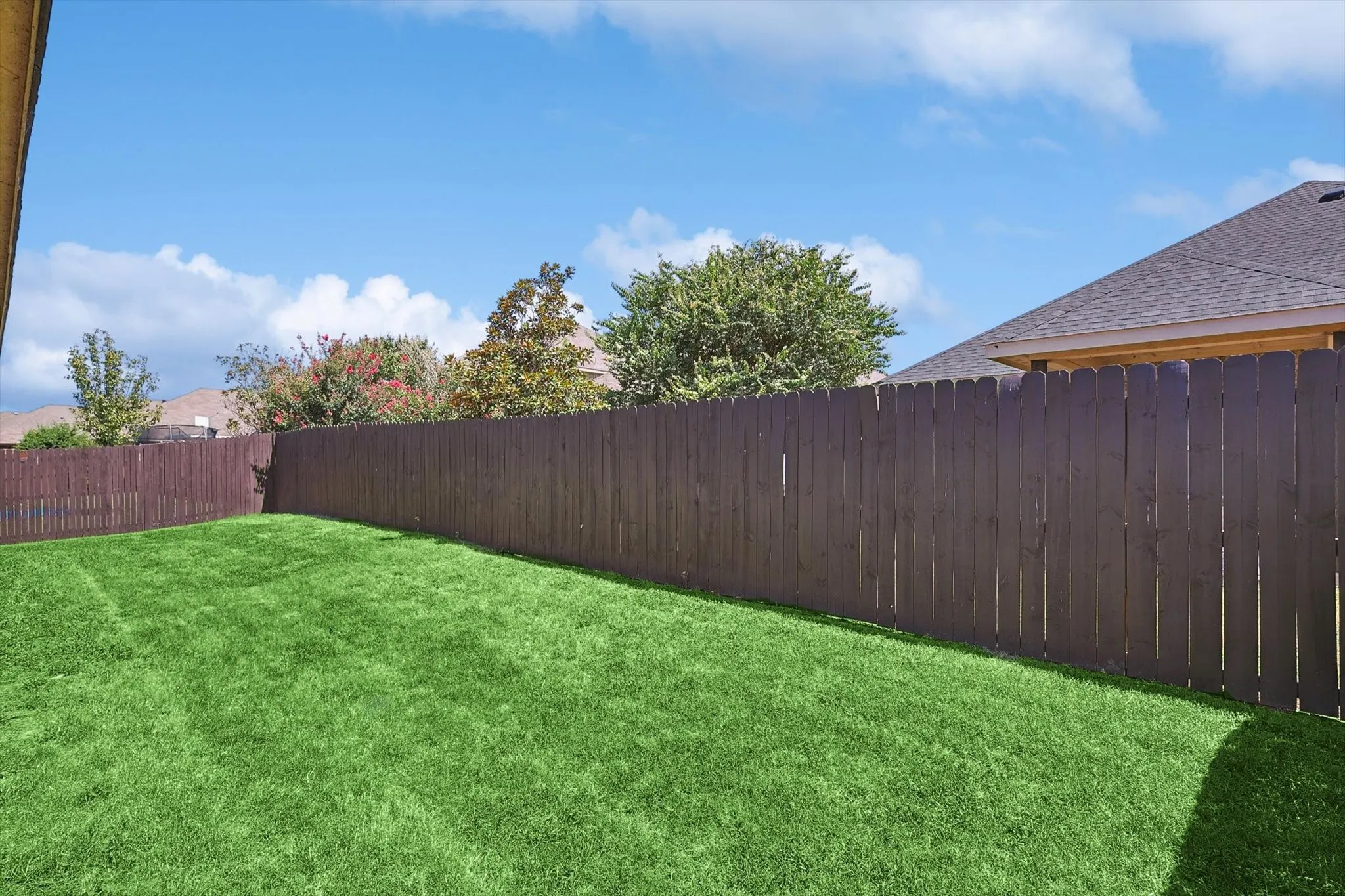 Single Family Residence For Rent in Denton County , 2321 Scott Creek Drive, Little Elm, Texas 75068, 4 Bedroom, 2 Bathroom, 2 Garage spaces, 2,006 Sqft, built in 2013, mls#21356000, Real Estate Agent in Little Elm, Homes For Rent in Denton county, Homes For Rent in Little Elm, Realtor in Little Elm Texas, Real Estate Brokerage Independent Realty Texas, Luminita Cordes Realtor