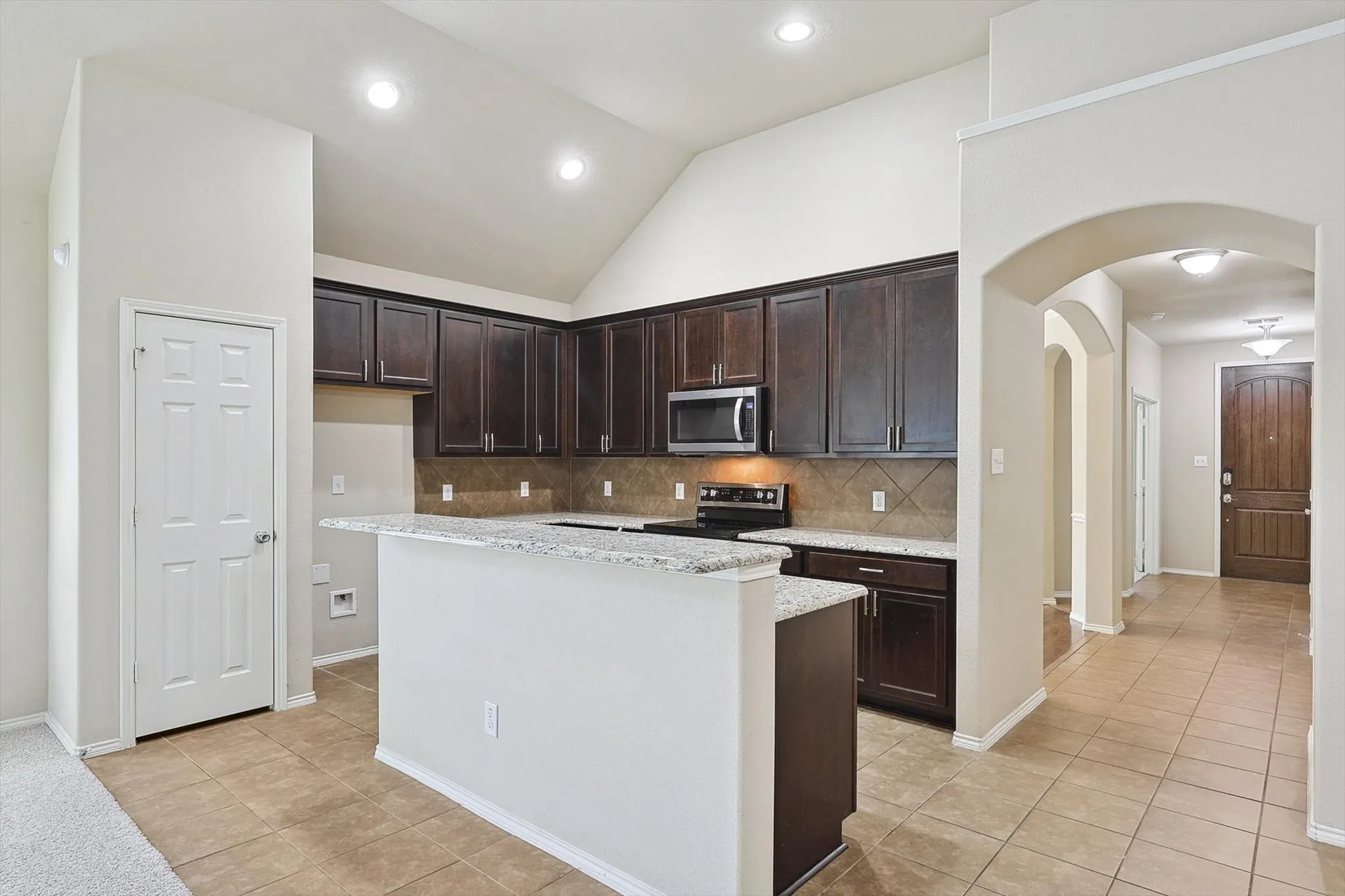 Single Family Residence For Rent in Denton County , 2321 Scott Creek Drive, Little Elm, Texas 75068, 4 Bedroom, 2 Bathroom, 2 Garage spaces, 2,006 Sqft, built in 2013, mls#21356000, Real Estate Agent in Little Elm, Homes For Rent in Denton county, Homes For Rent in Little Elm, Realtor in Little Elm Texas, Real Estate Brokerage Independent Realty Texas, Luminita Cordes Realtor