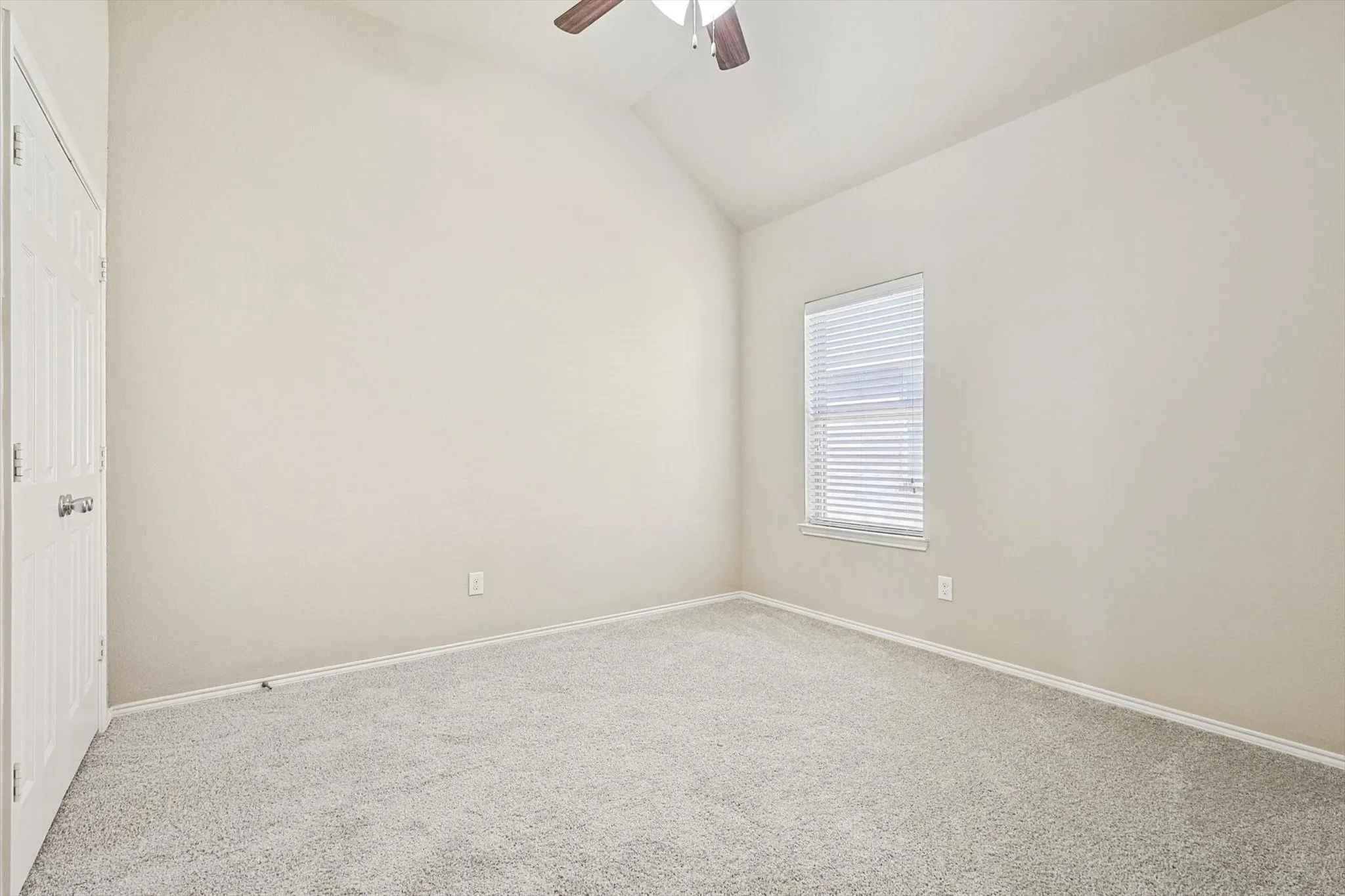 Single Family Residence For Rent in Denton County , 2321 Scott Creek Drive, Little Elm, Texas 75068, 4 Bedroom, 2 Bathroom, 2 Garage spaces, 2,006 Sqft, built in 2013, mls#21356000, Real Estate Agent in Little Elm, Homes For Rent in Denton county, Homes For Rent in Little Elm, Realtor in Little Elm Texas, Real Estate Brokerage Independent Realty Texas, Luminita Cordes Realtor