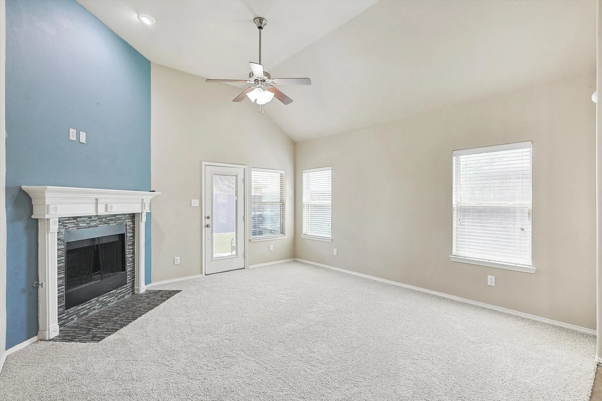 Single Family Residence For Rent in Denton County , 2321 Scott Creek Drive, Little Elm, Texas 75068, 4 Bedroom, 2 Bathroom, 2 Garage spaces, 2,006 Sqft, built in 2013, mls#21356000, Real Estate Agent in Little Elm, Homes For Rent in Denton county, Homes For Rent in Little Elm, Realtor in Little Elm Texas, Real Estate Brokerage Independent Realty Texas, Luminita Cordes Realtor